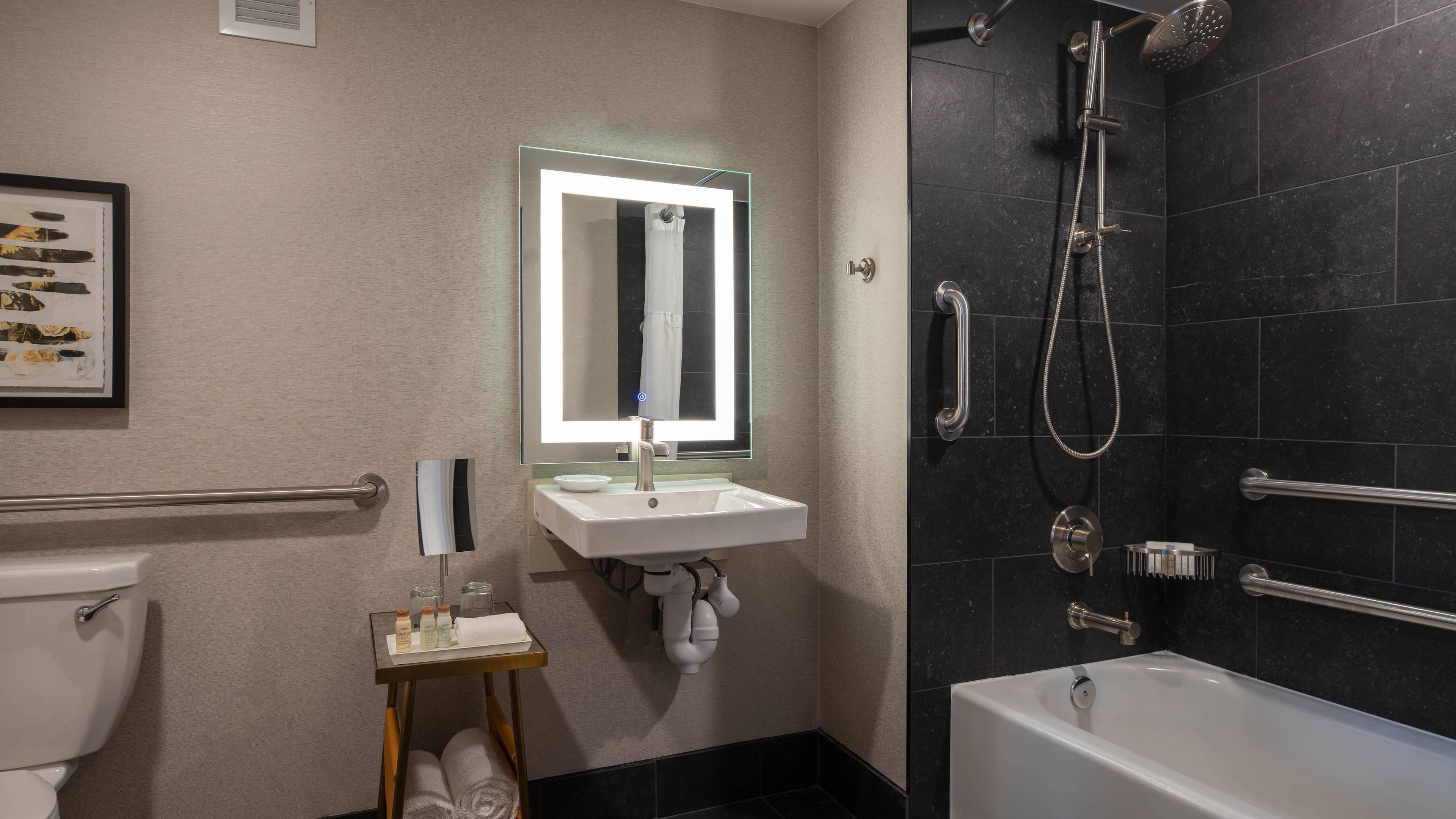 Renaissance Chicago North Shore Hotel — 28