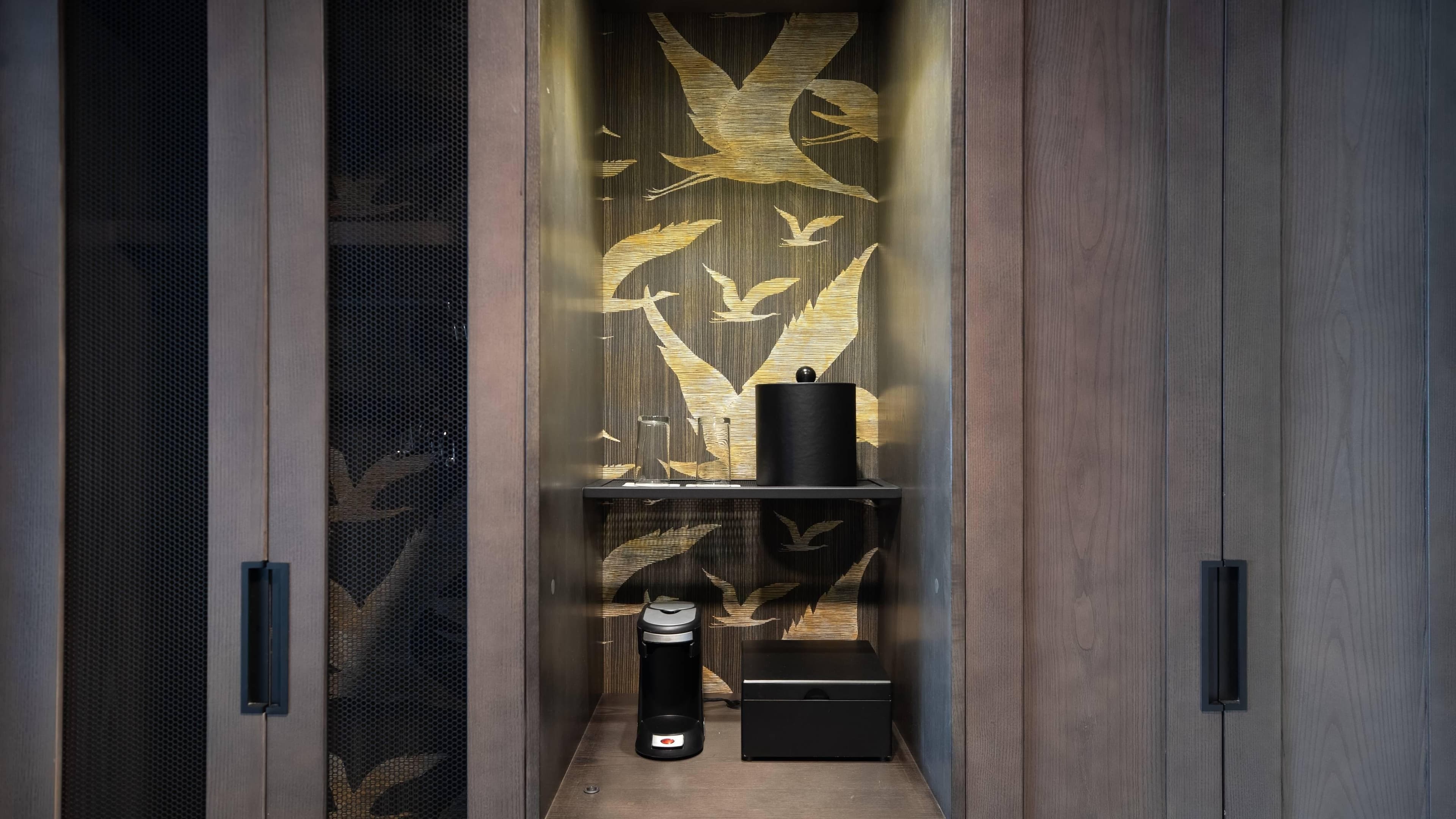 Renaissance Chicago North Shore Hotel - Image 5