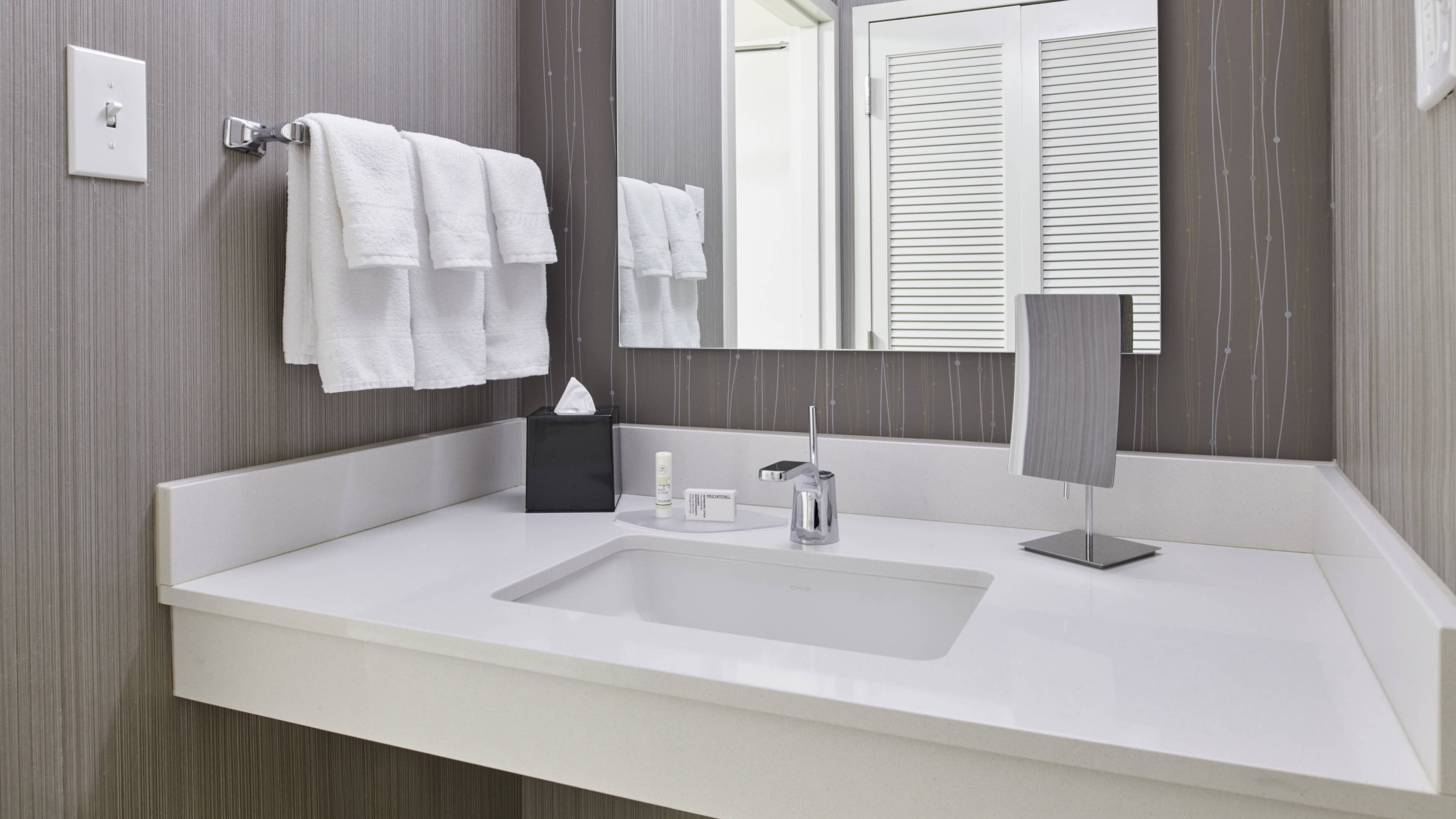 Staybridge Suites Chicago-Oakbrook Terrace — 10