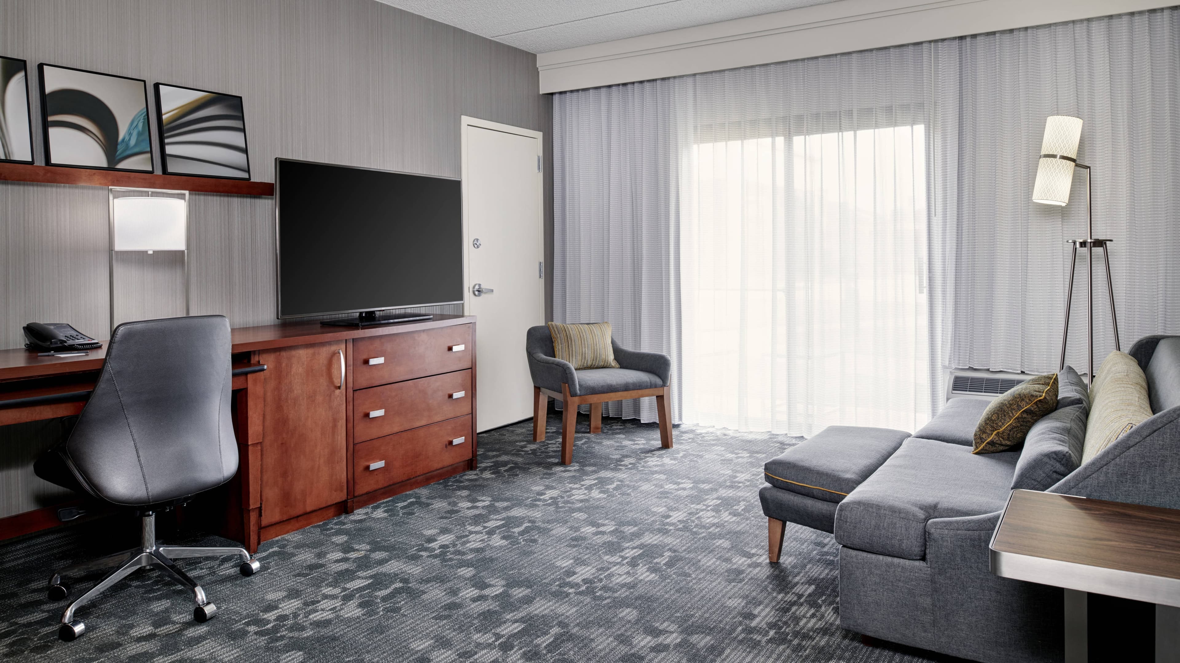 Staybridge Suites Chicago-Oakbrook Terrace - Image 4