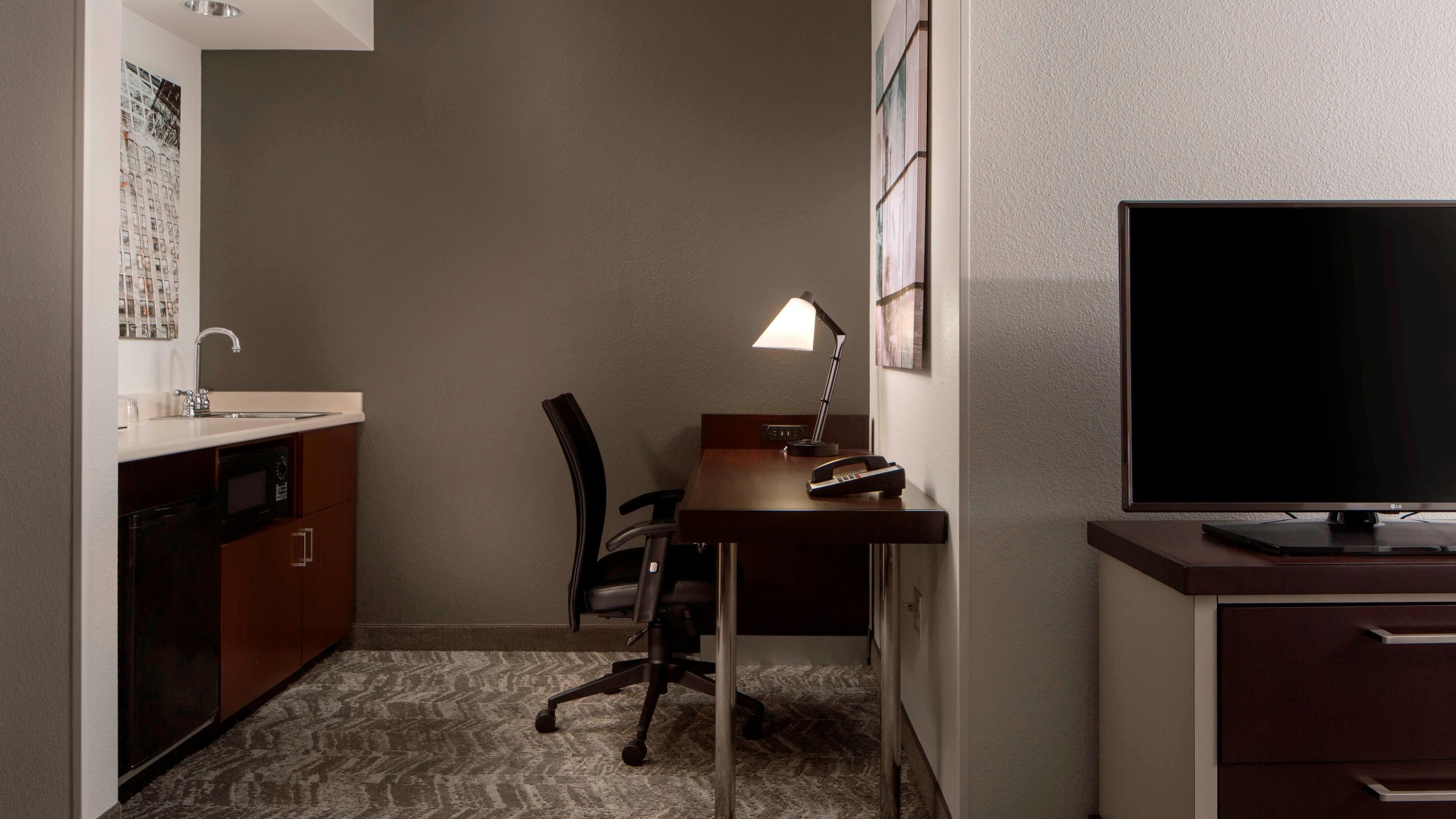 Suite - Image 2