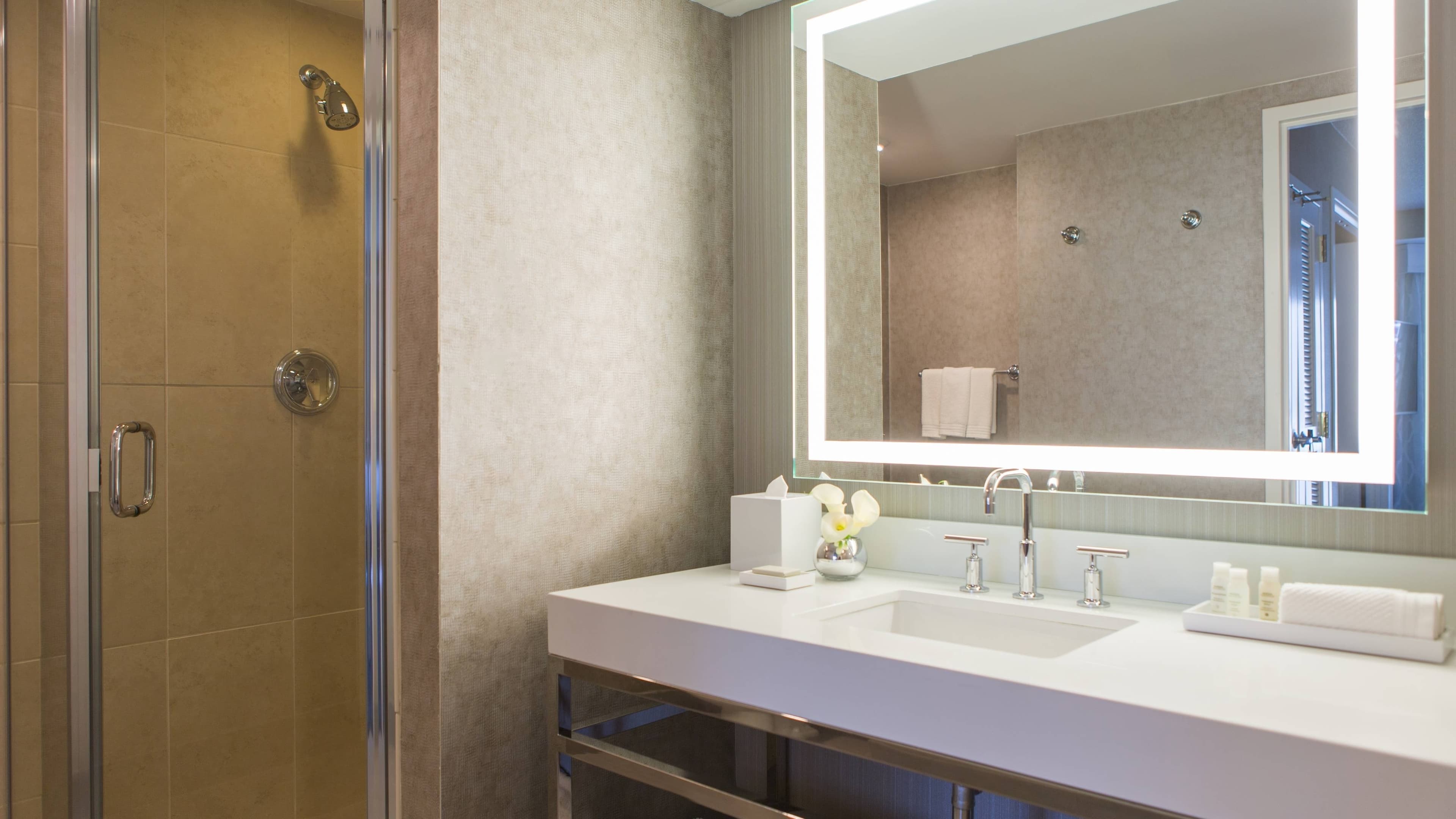 Renaissance Chicago Downtown Hotel — 26