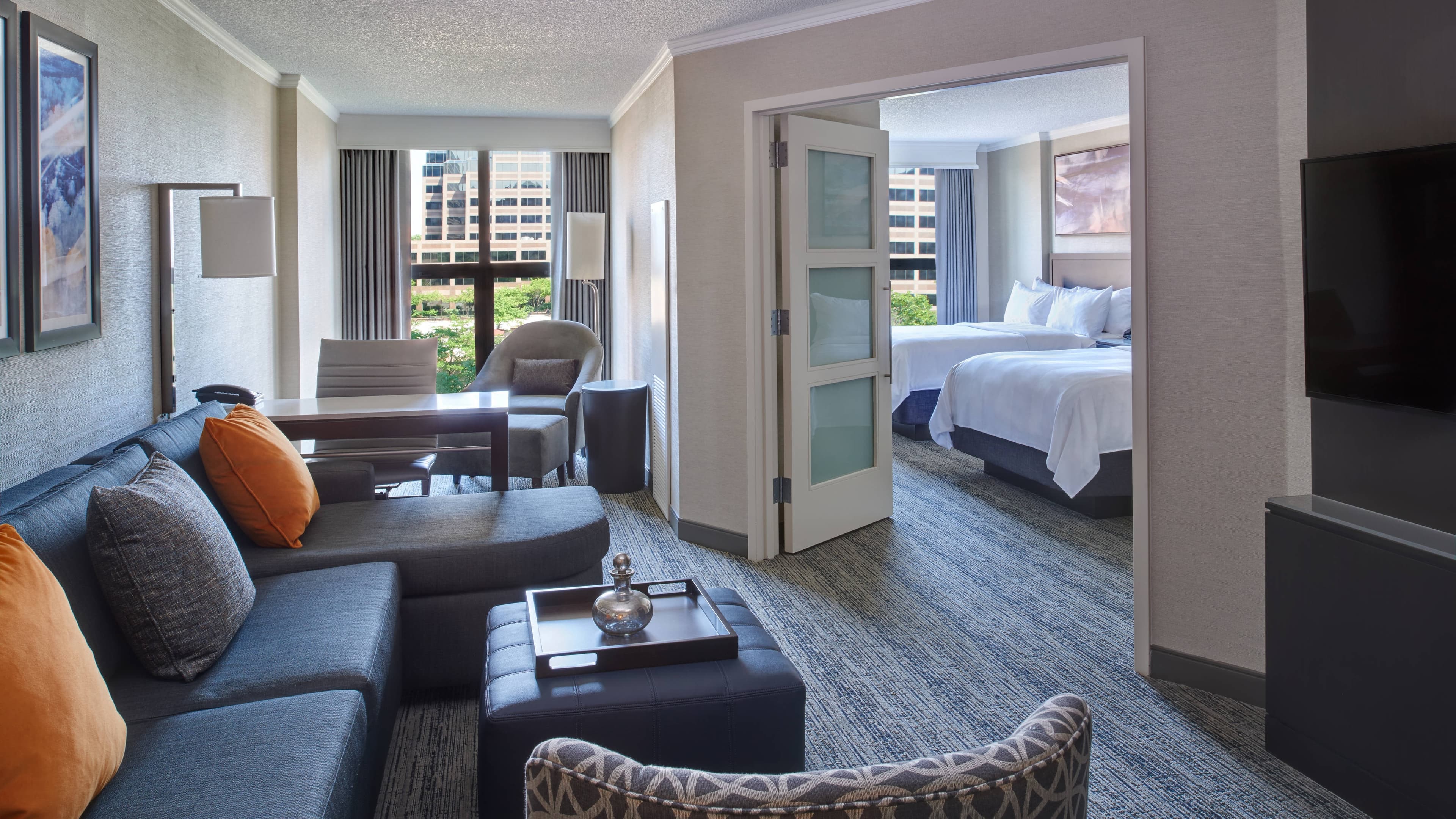 Chicago Marriott Suites O'Hare - Image 2
