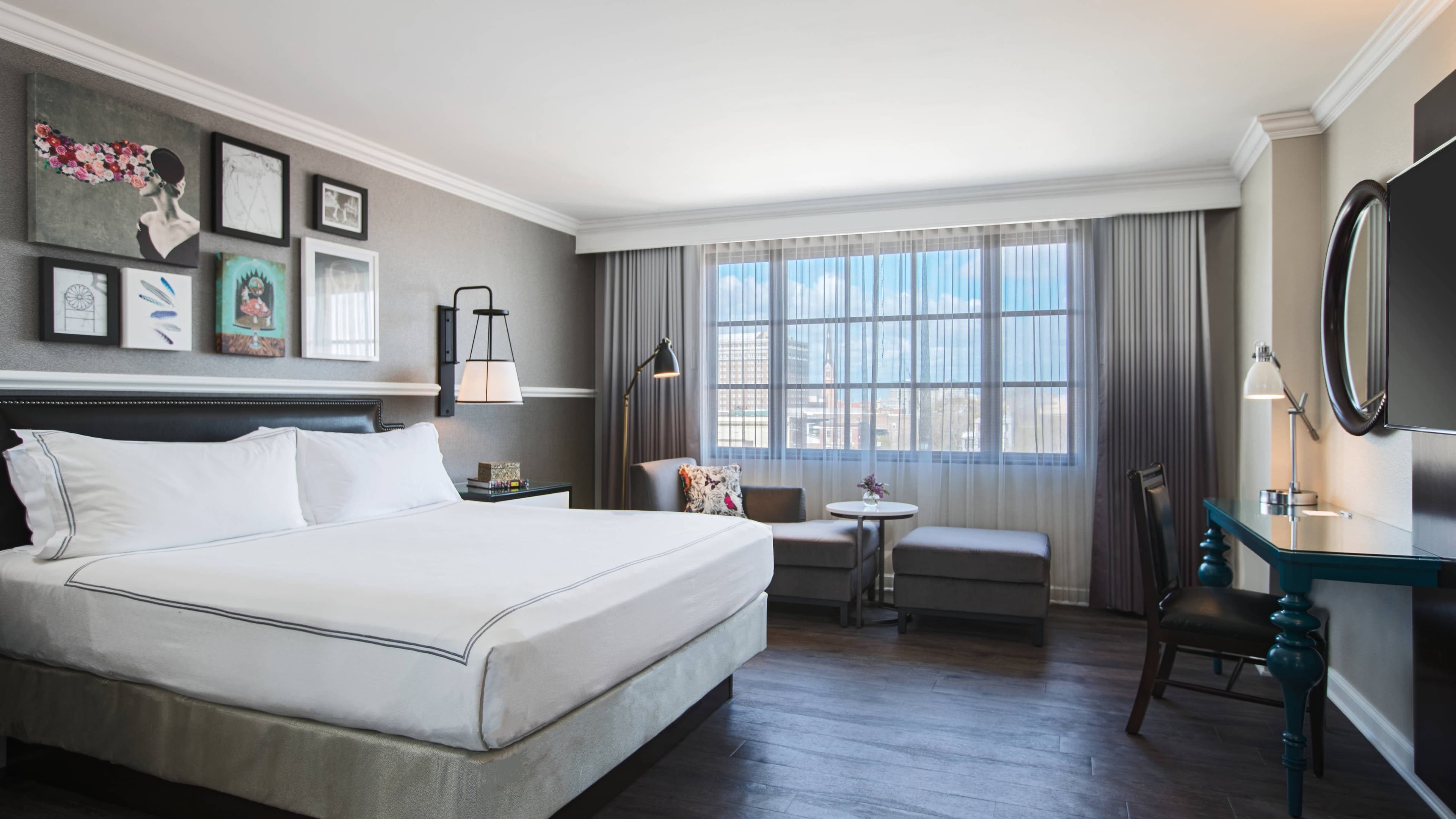 The Lindy Renaissance Charleston Hotel - Image 5