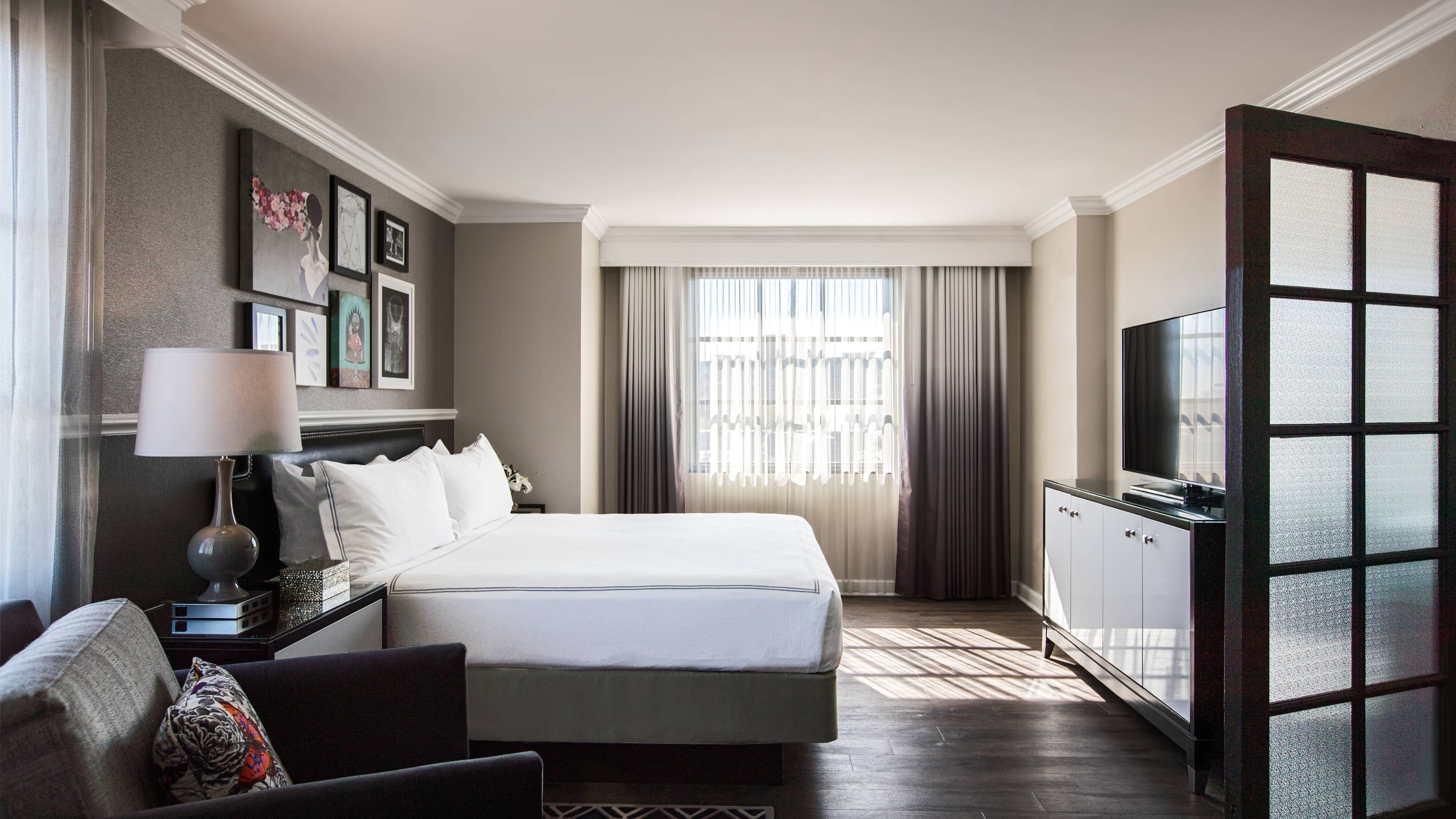 The Lindy Renaissance Charleston Hotel — 20