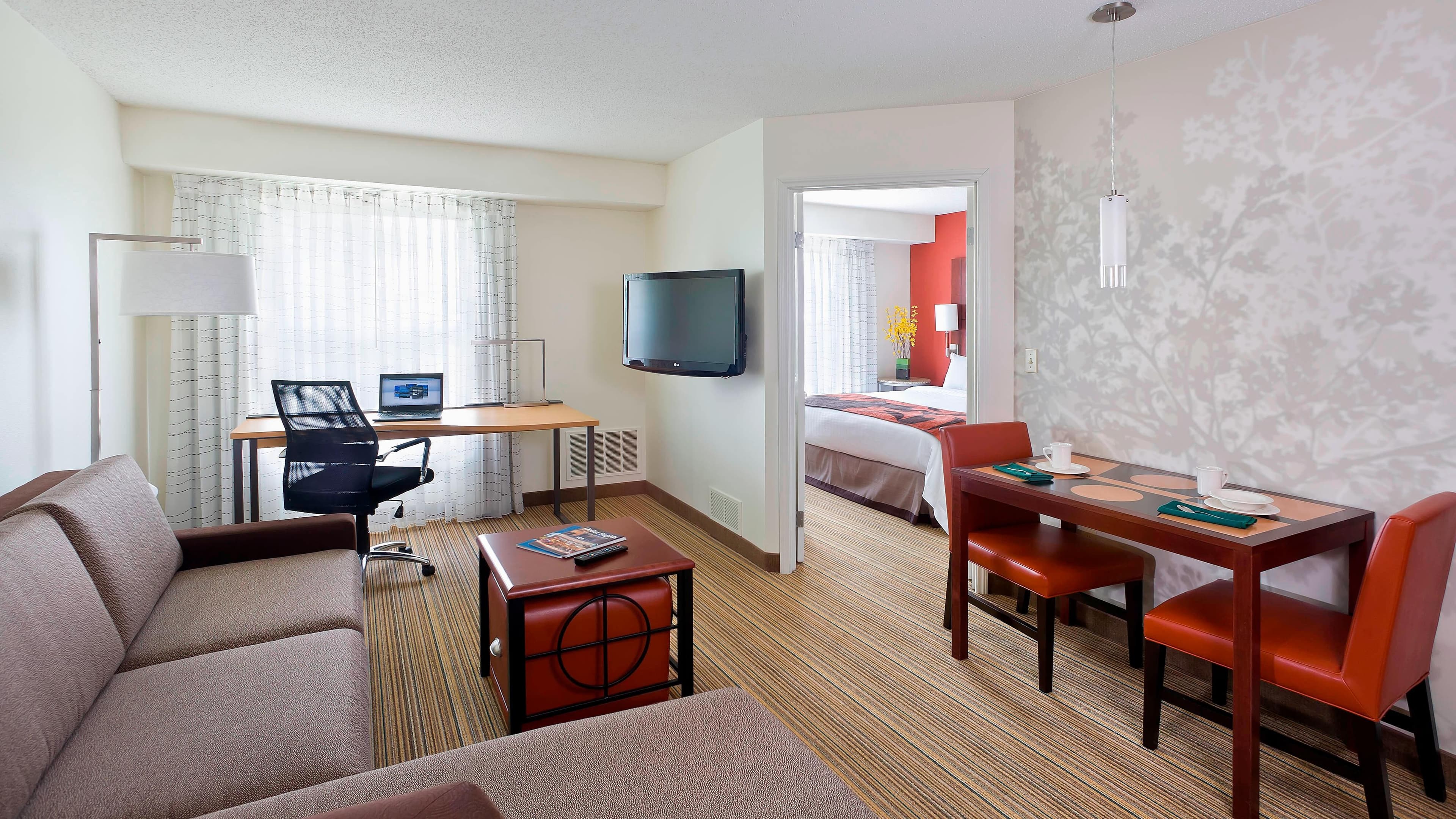 Residence Inn Cedar Rapids - Image 2
