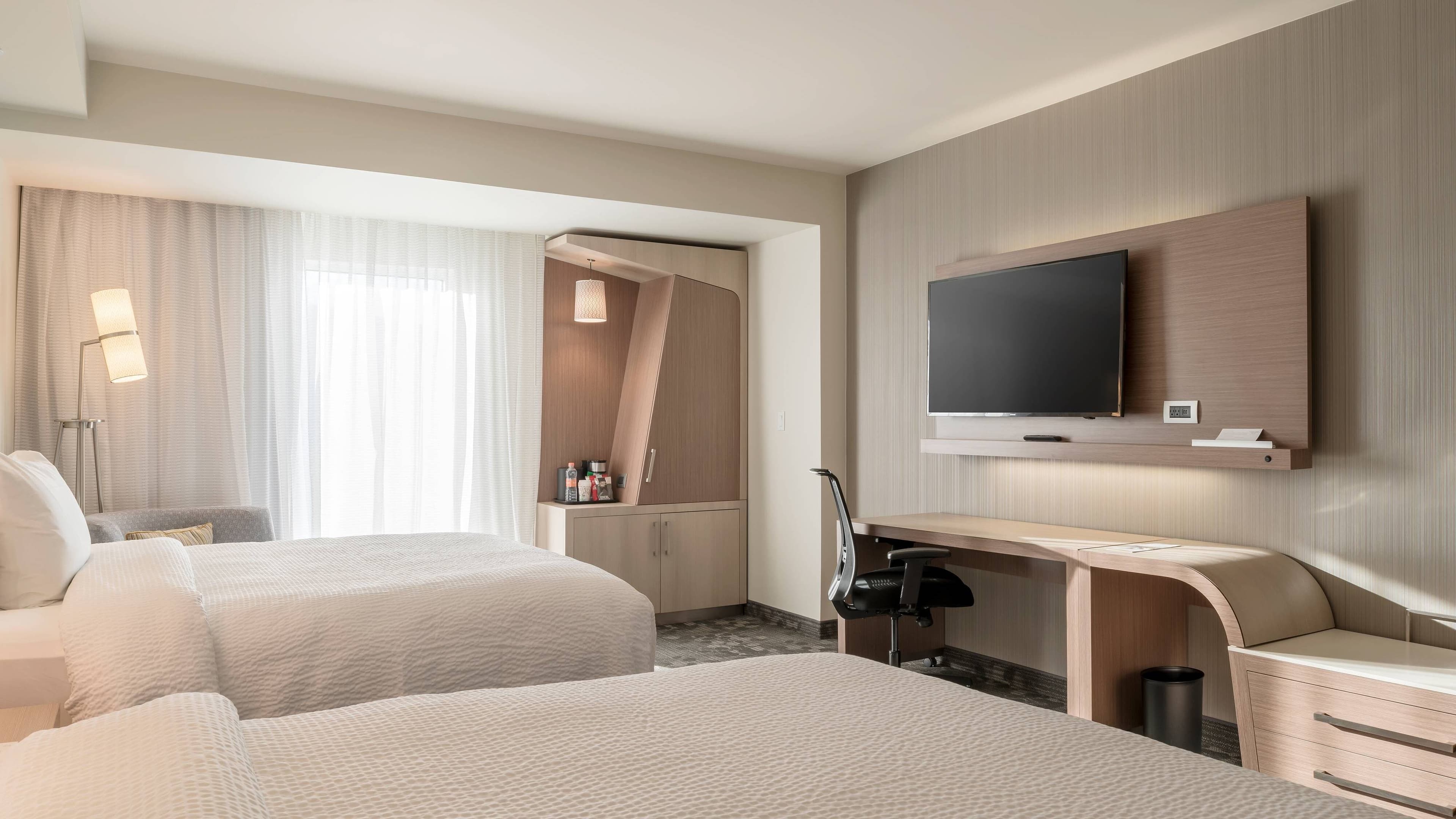 Courtyard Ciudad Juarez - Image 5