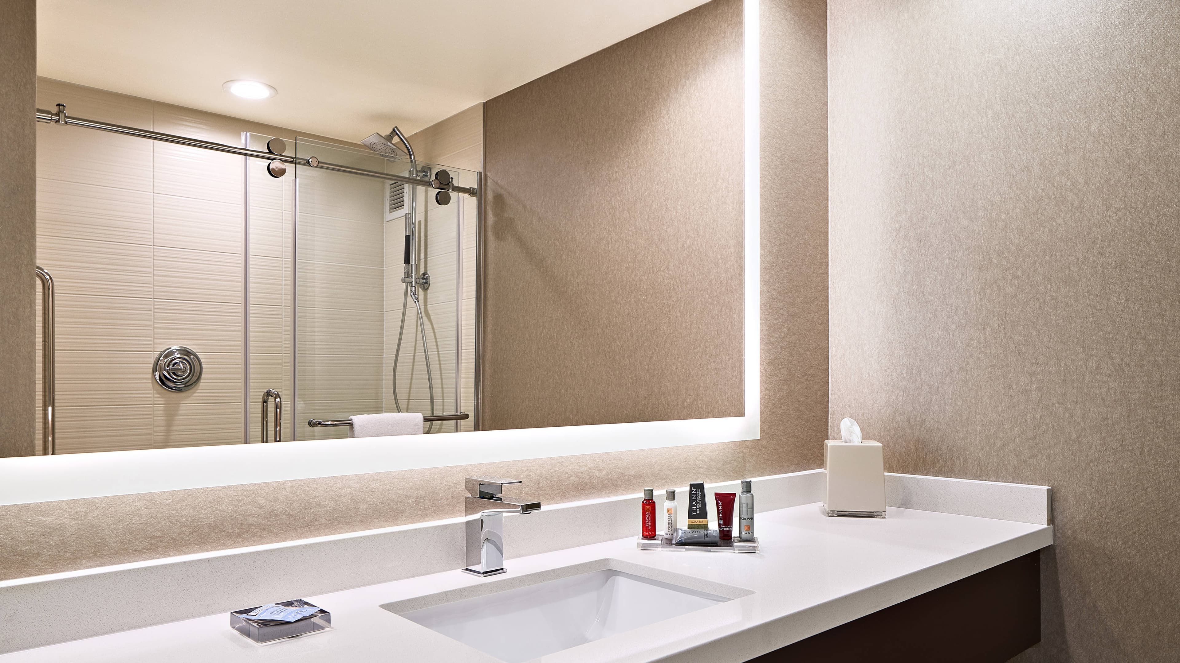 Cleveland Marriott East - Image 4