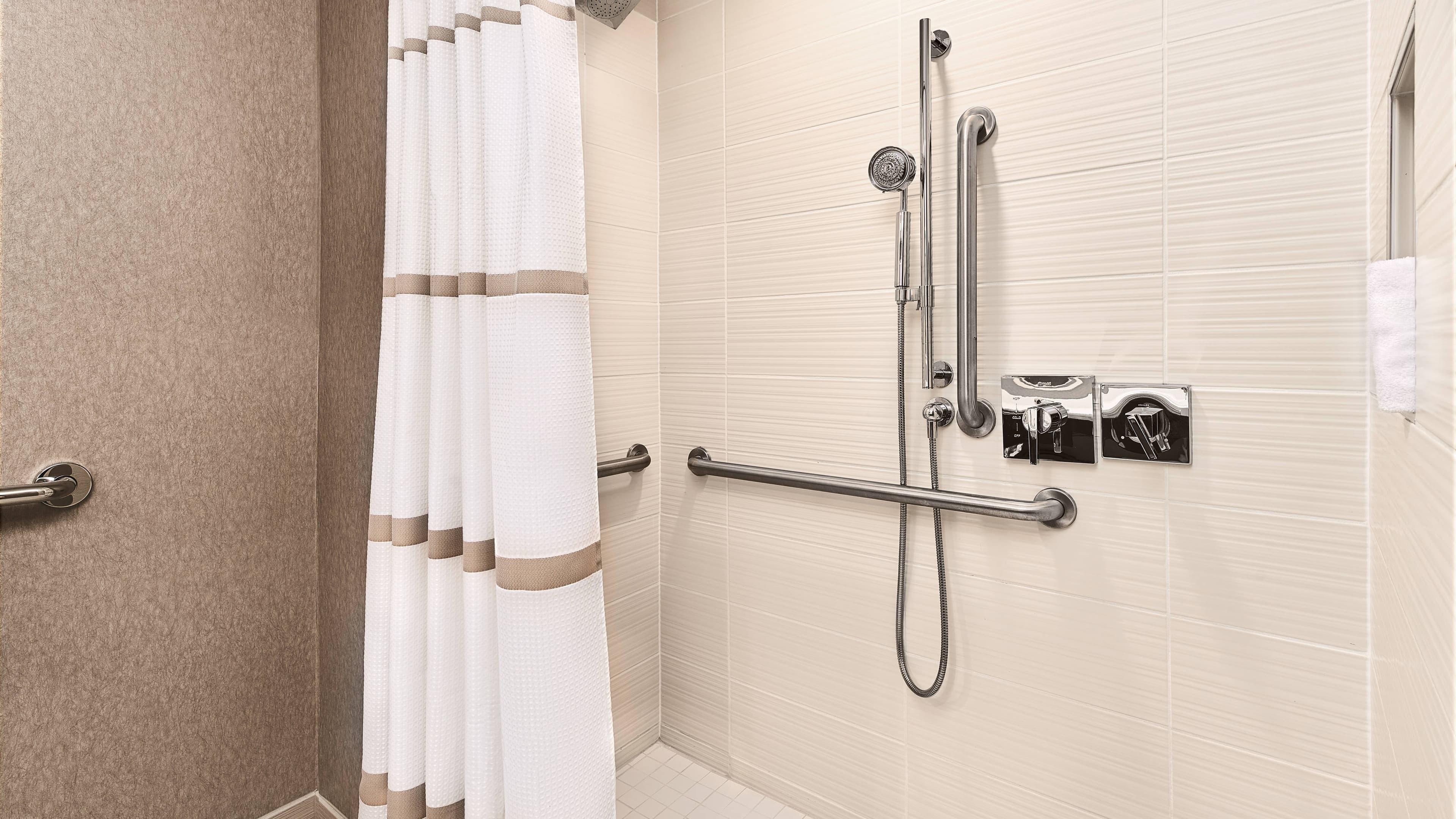 Cleveland Marriott East — 15