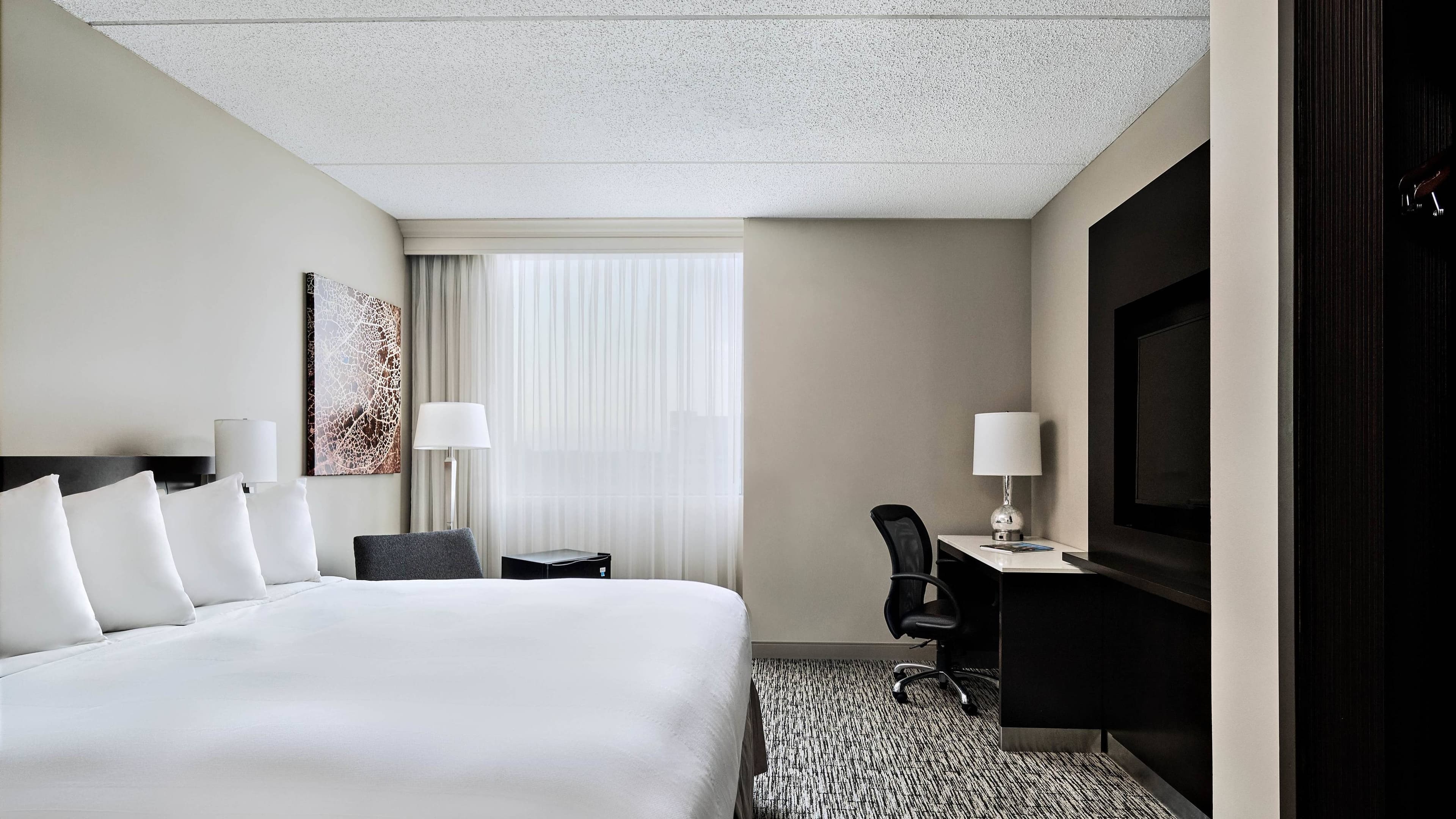 Cleveland Marriott East - Image 5