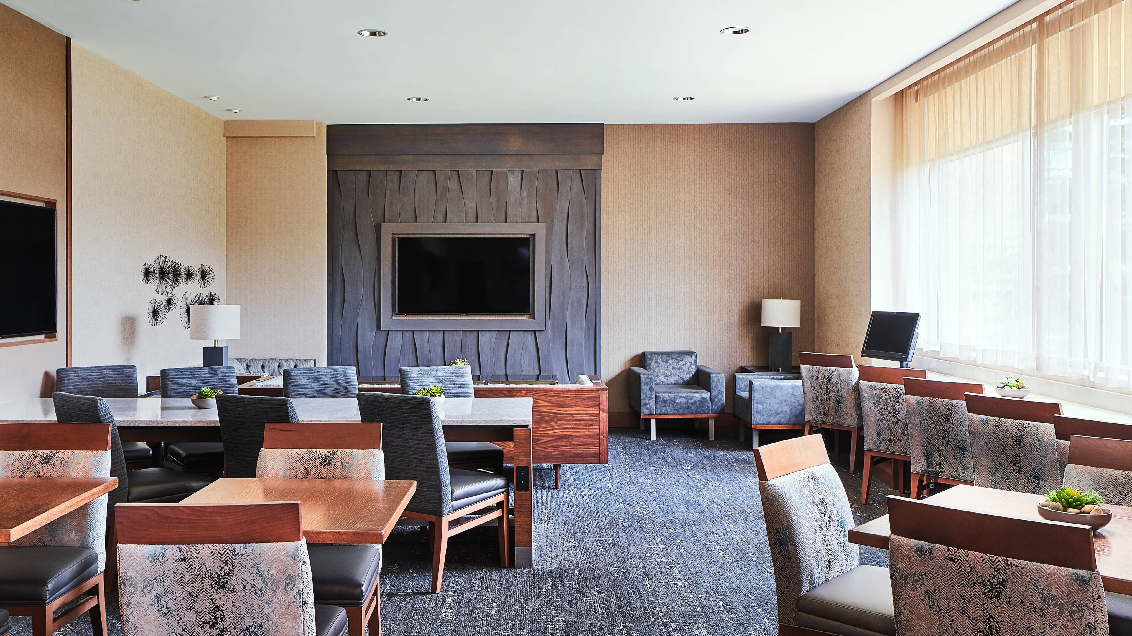 Cleveland Marriott East — 6