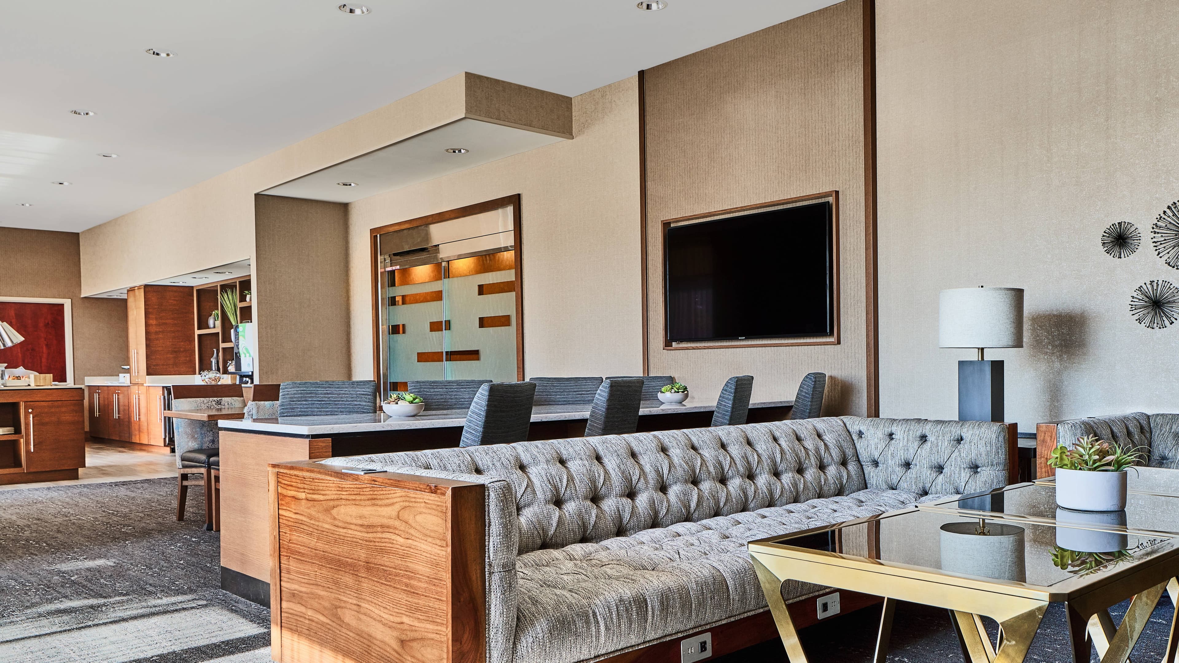 Cleveland Marriott East — 7