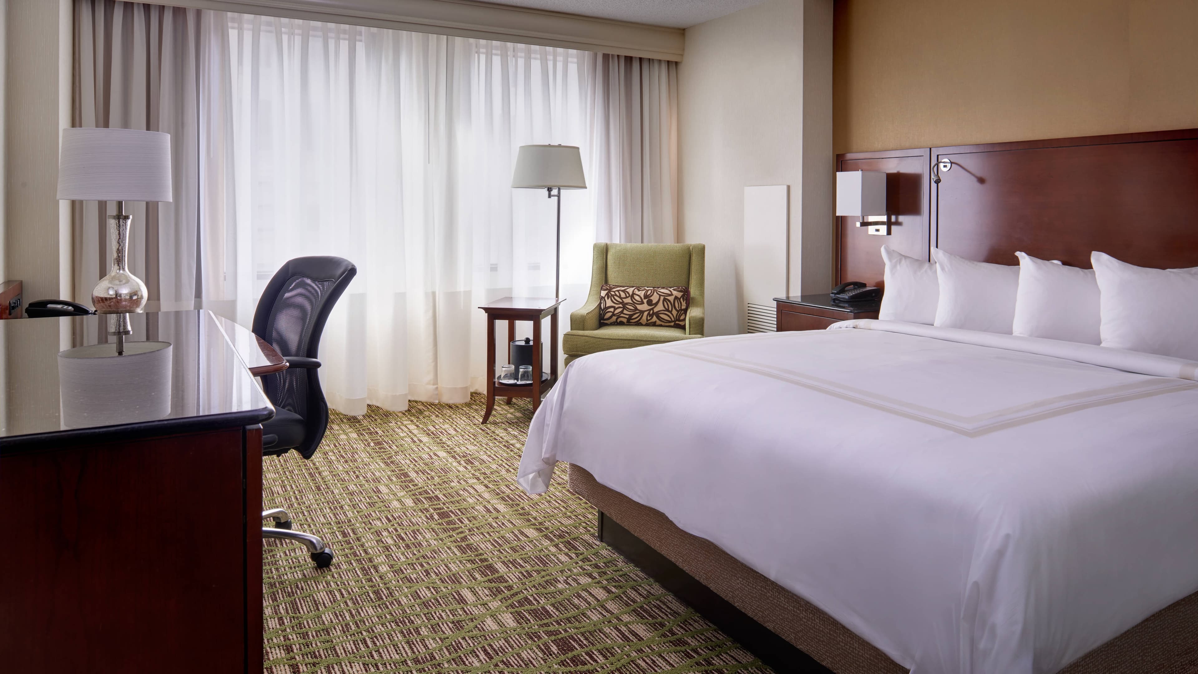 Cleveland Marriott Downtown at Key Tower - Image 2