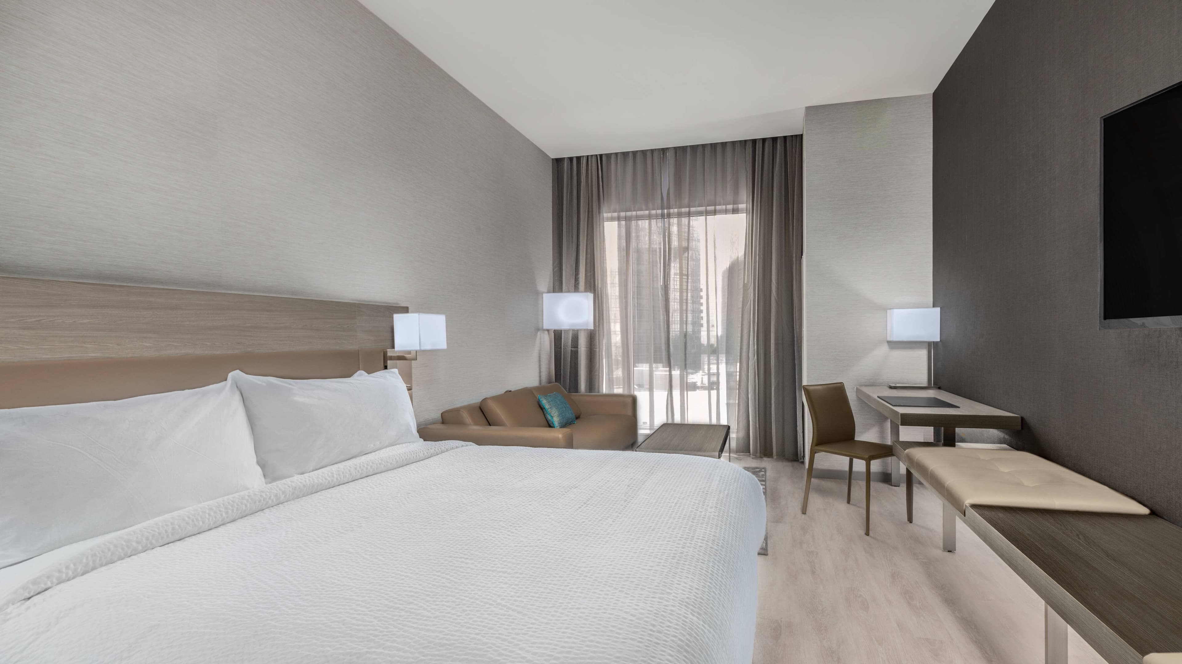 AC Hotel Charlotte City Center - Image 2