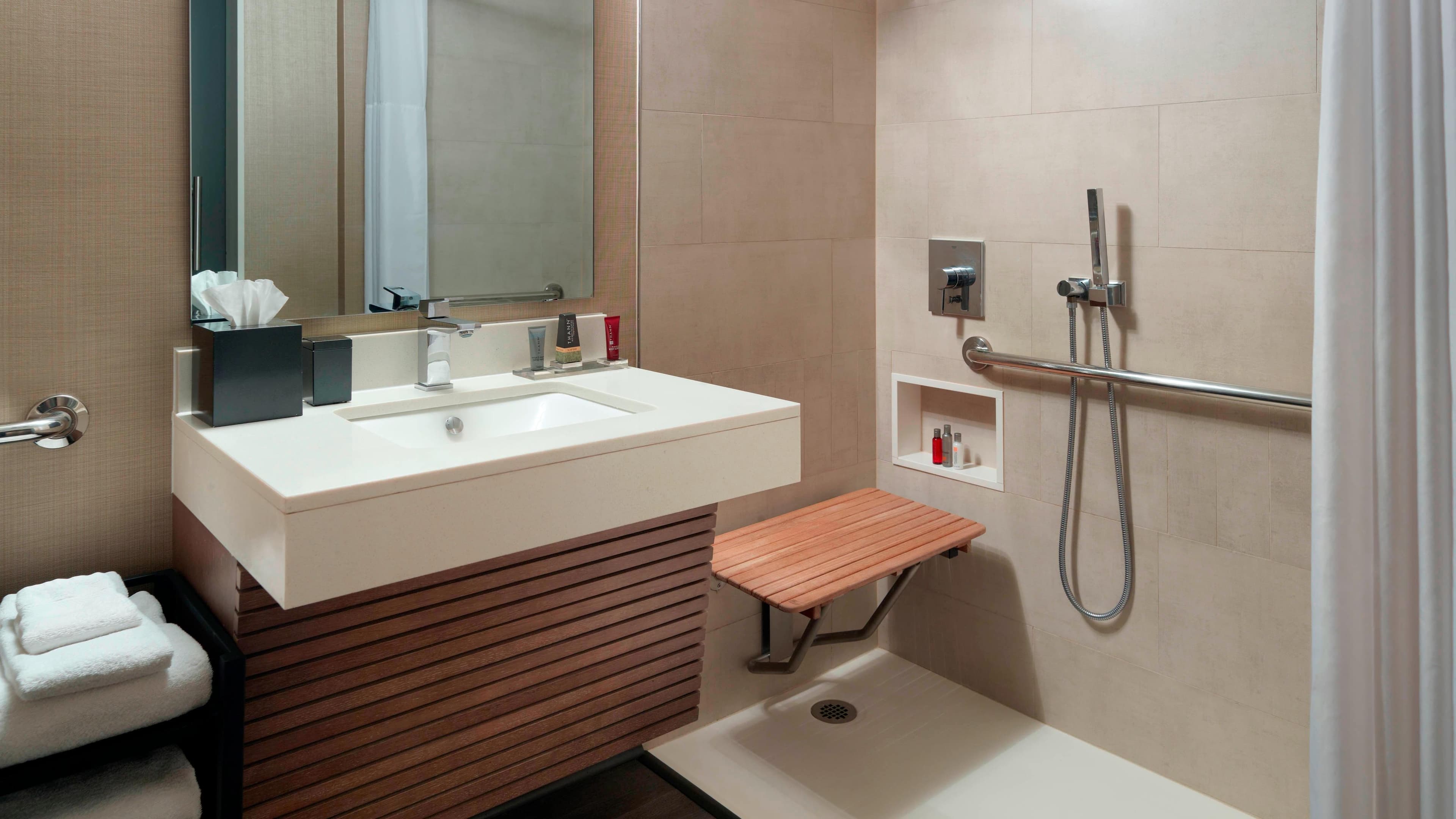 Staybridge Suites Charlotte Ballantyne — 8
