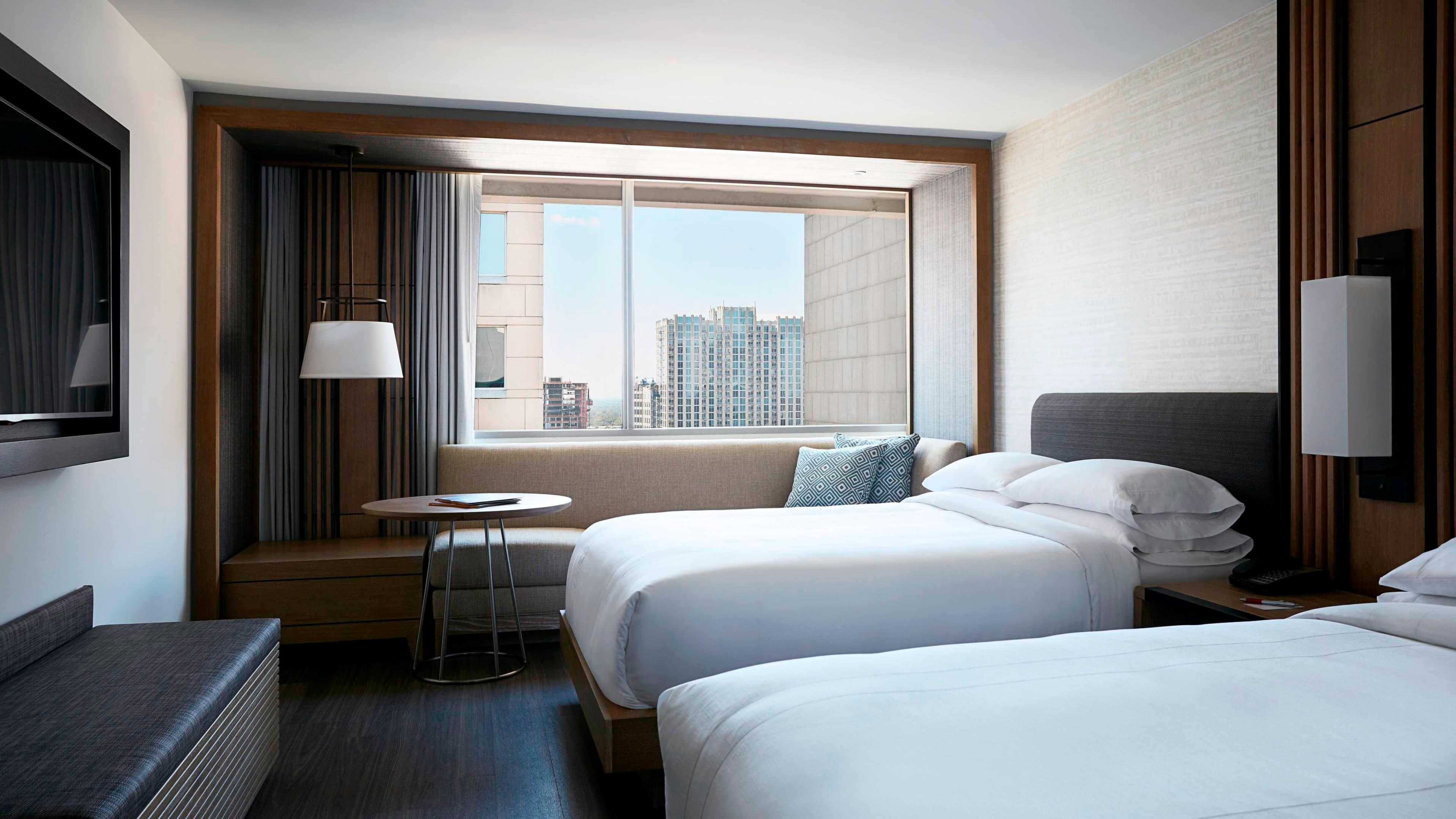Staybridge Suites Charlotte Ballantyne - Image 2