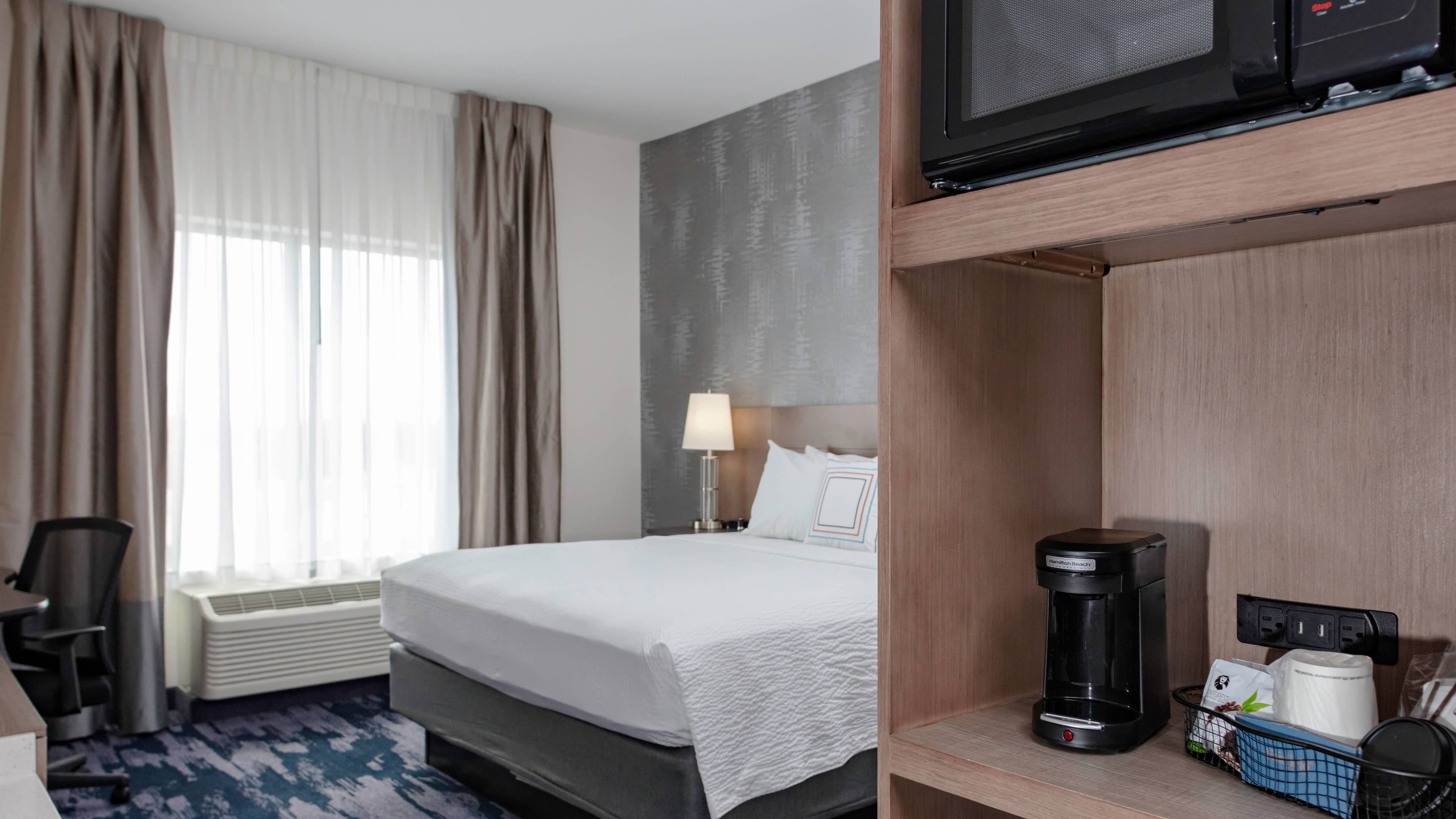 Fairfield Inn & Suites Charlotte Pineville - Image 2