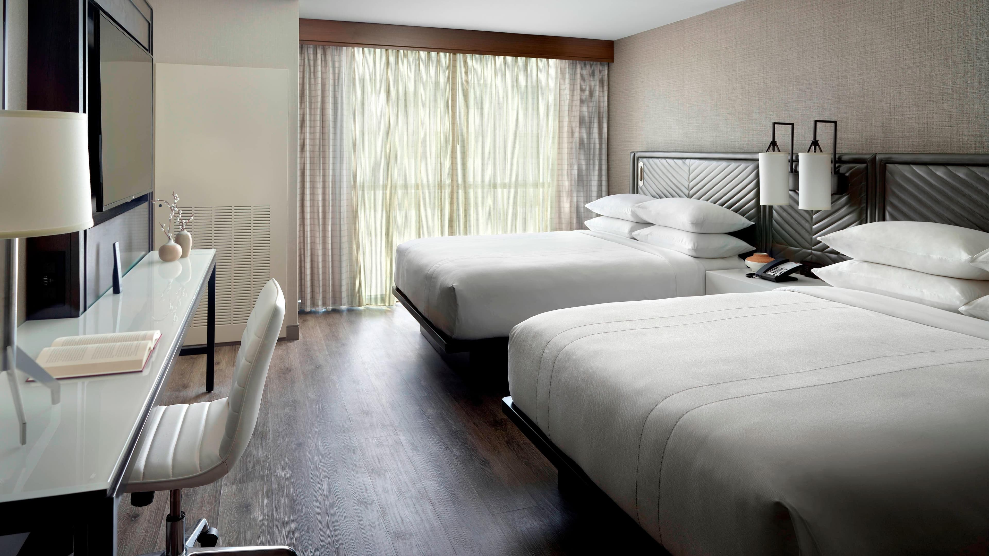 Queen/Queen Guestroom - Image 1