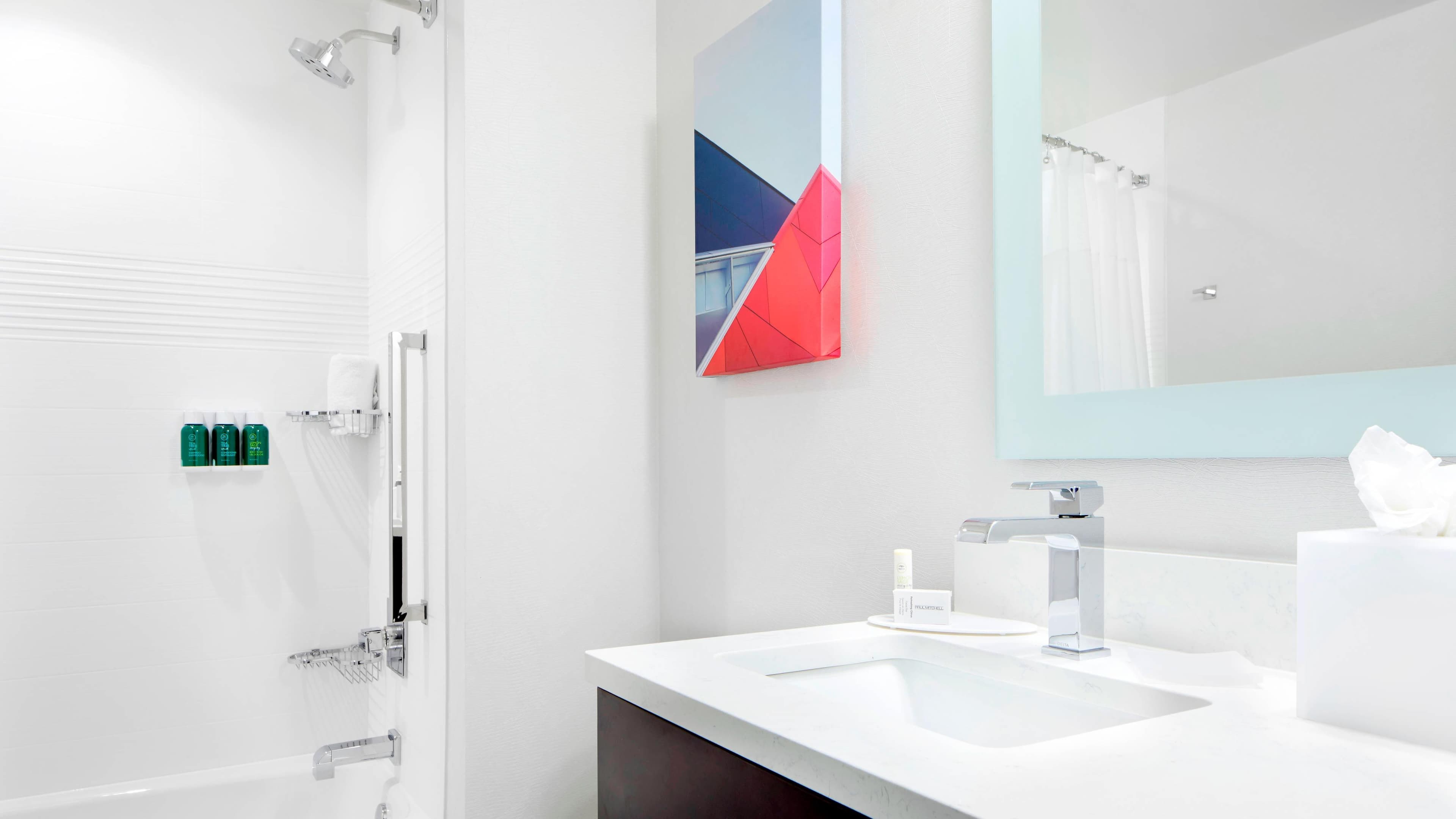 Studio King Suite - Image 8