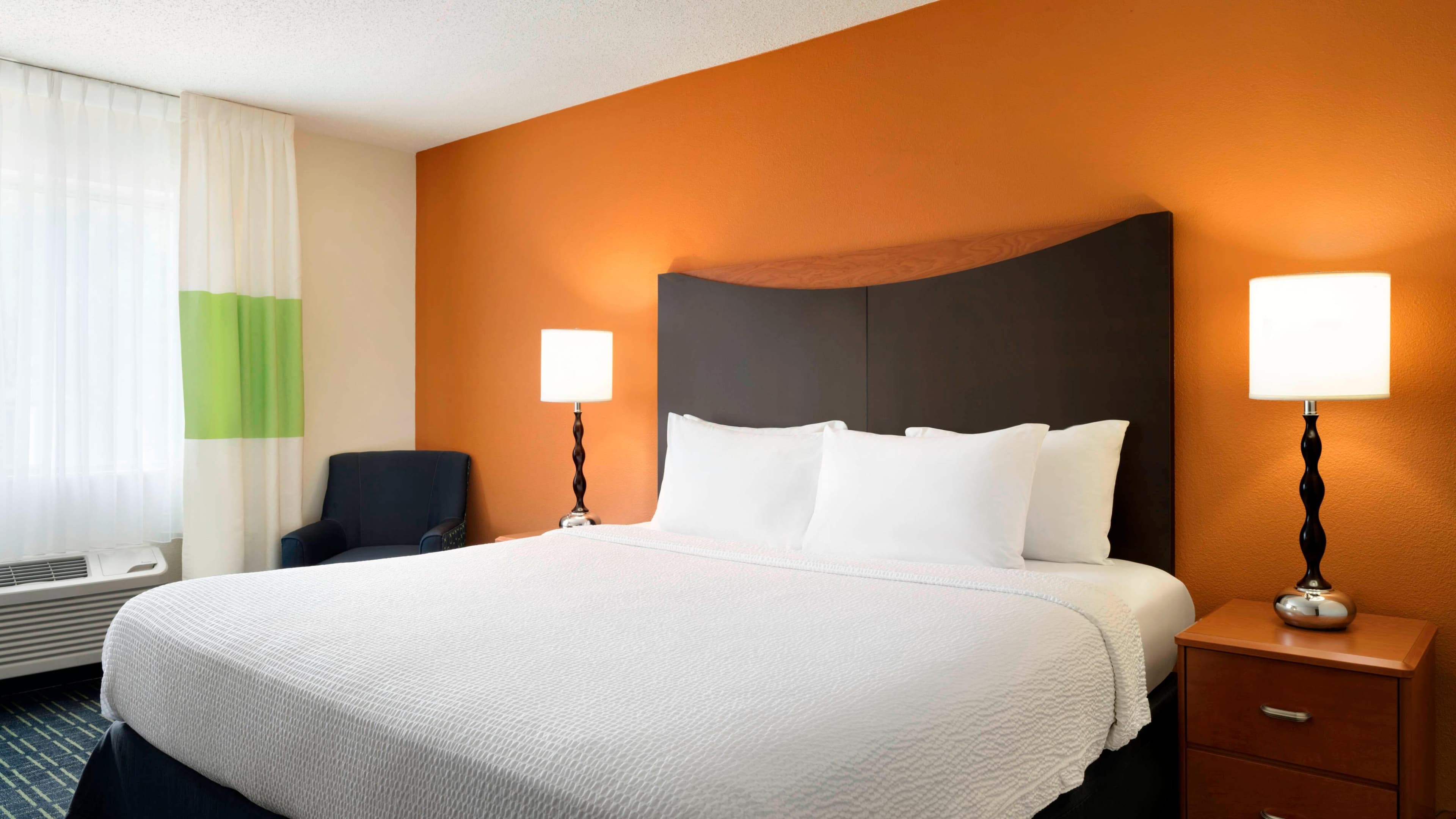 Fairfield Inn & Suites Champaign - Image 4
