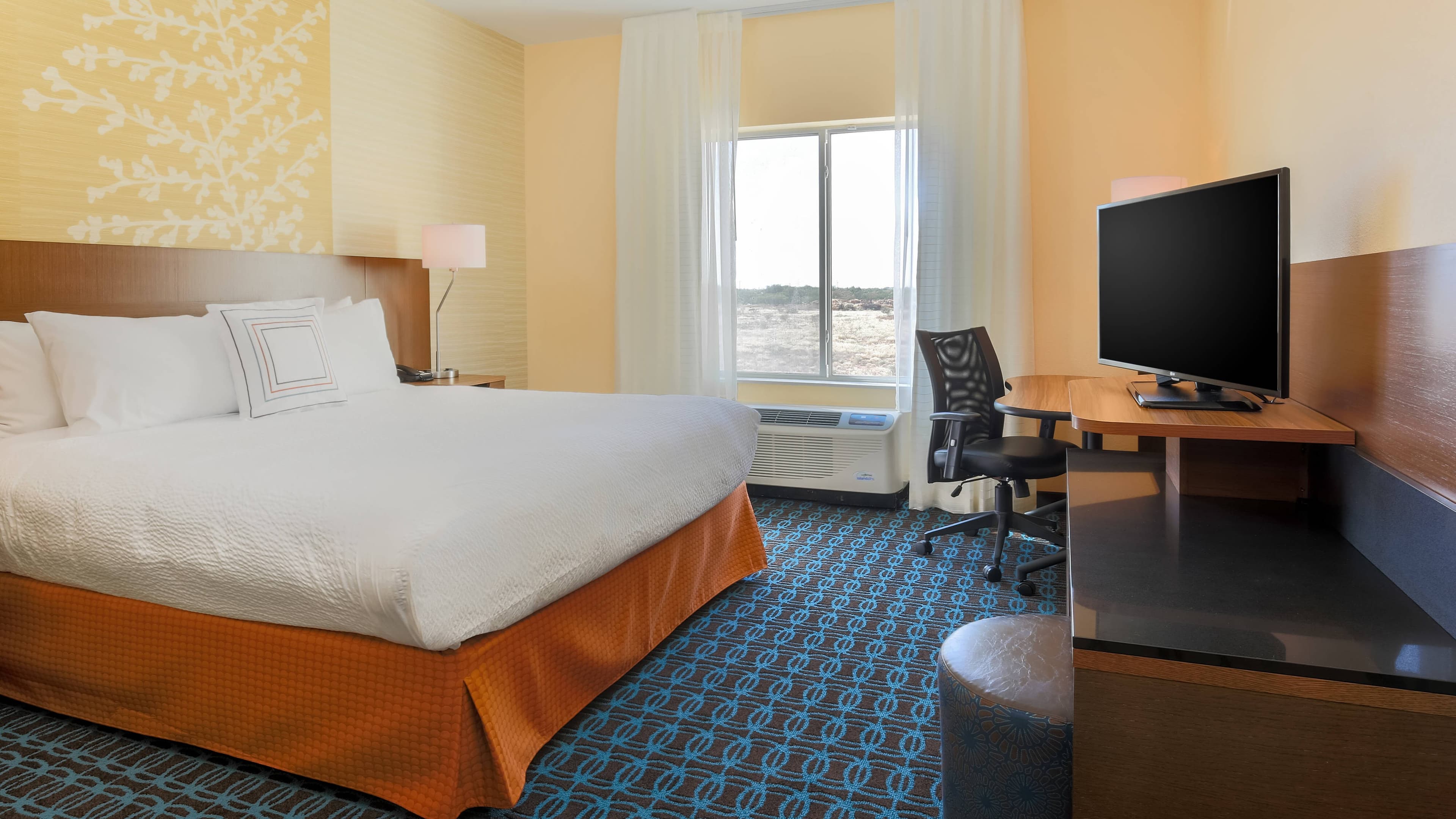 Fairfield Inn & Suites Cotulla - Image 2