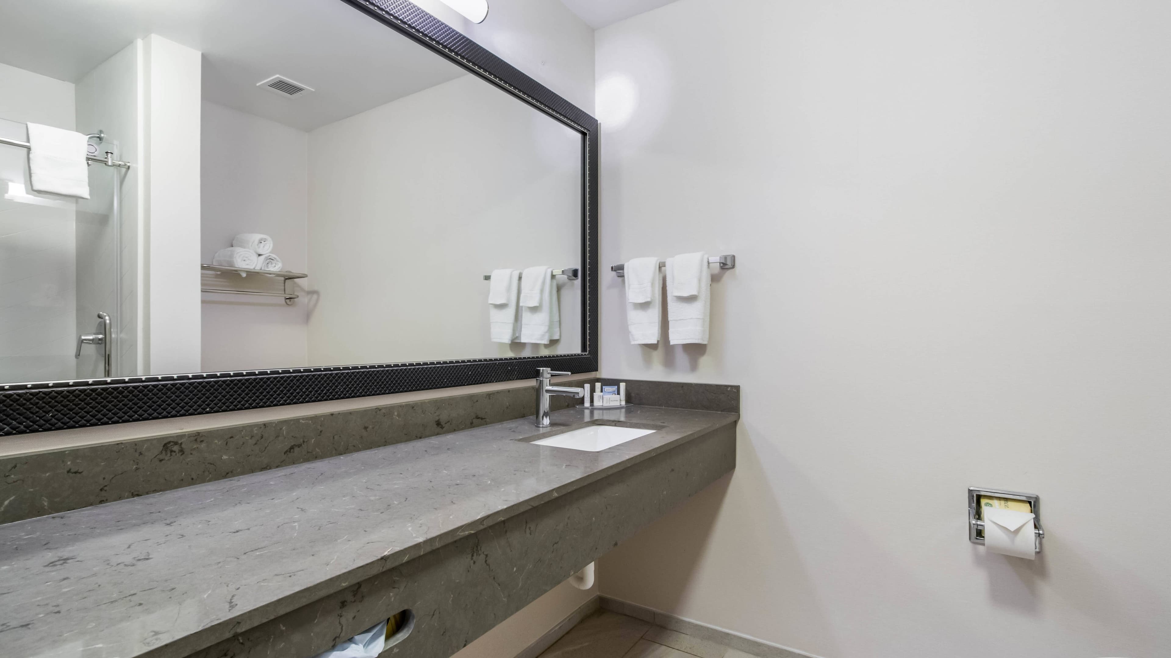 Fairfield Inn & Suites Columbia - Image 5
