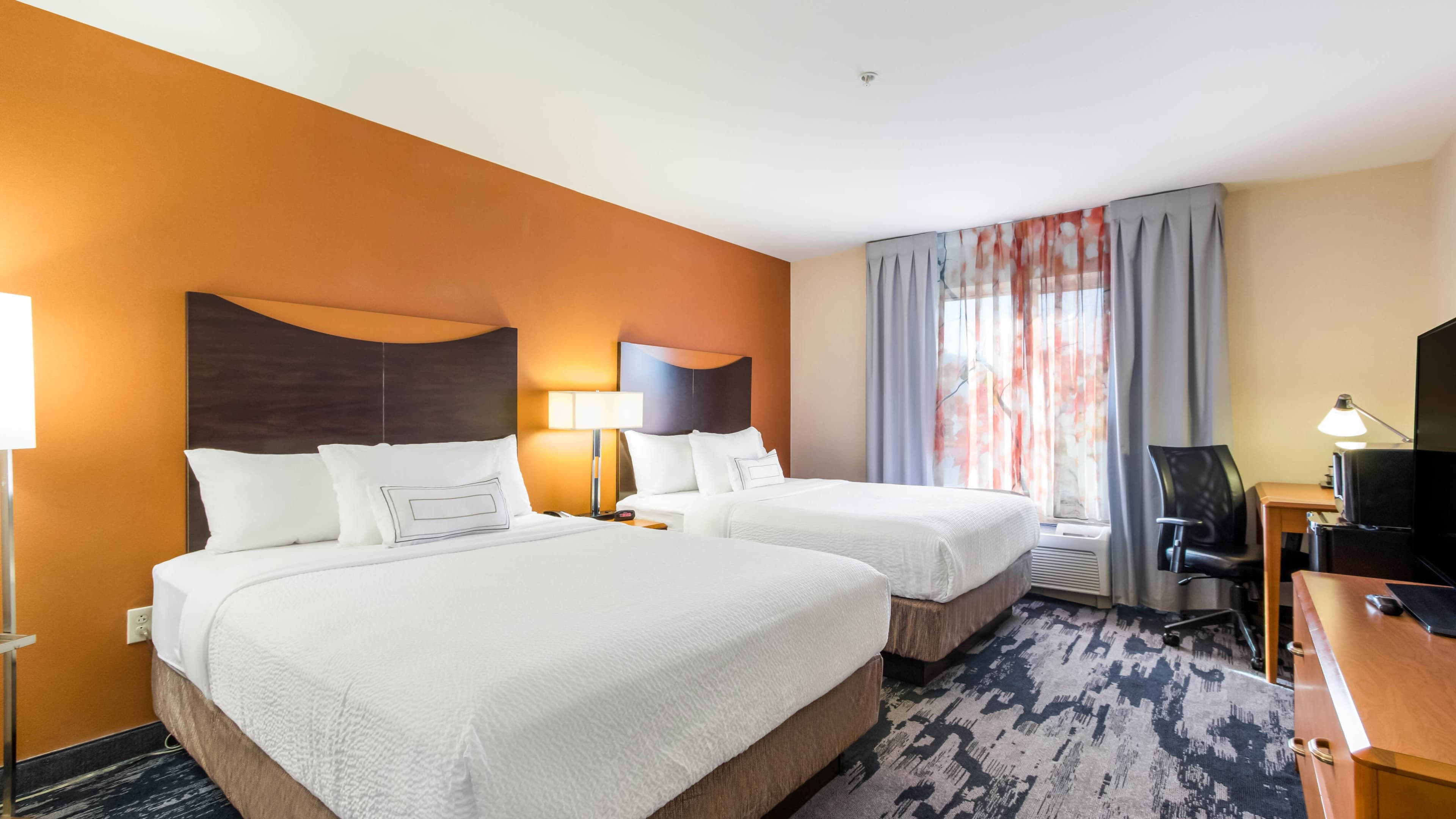 Fairfield Inn & Suites Columbia - Image 2
