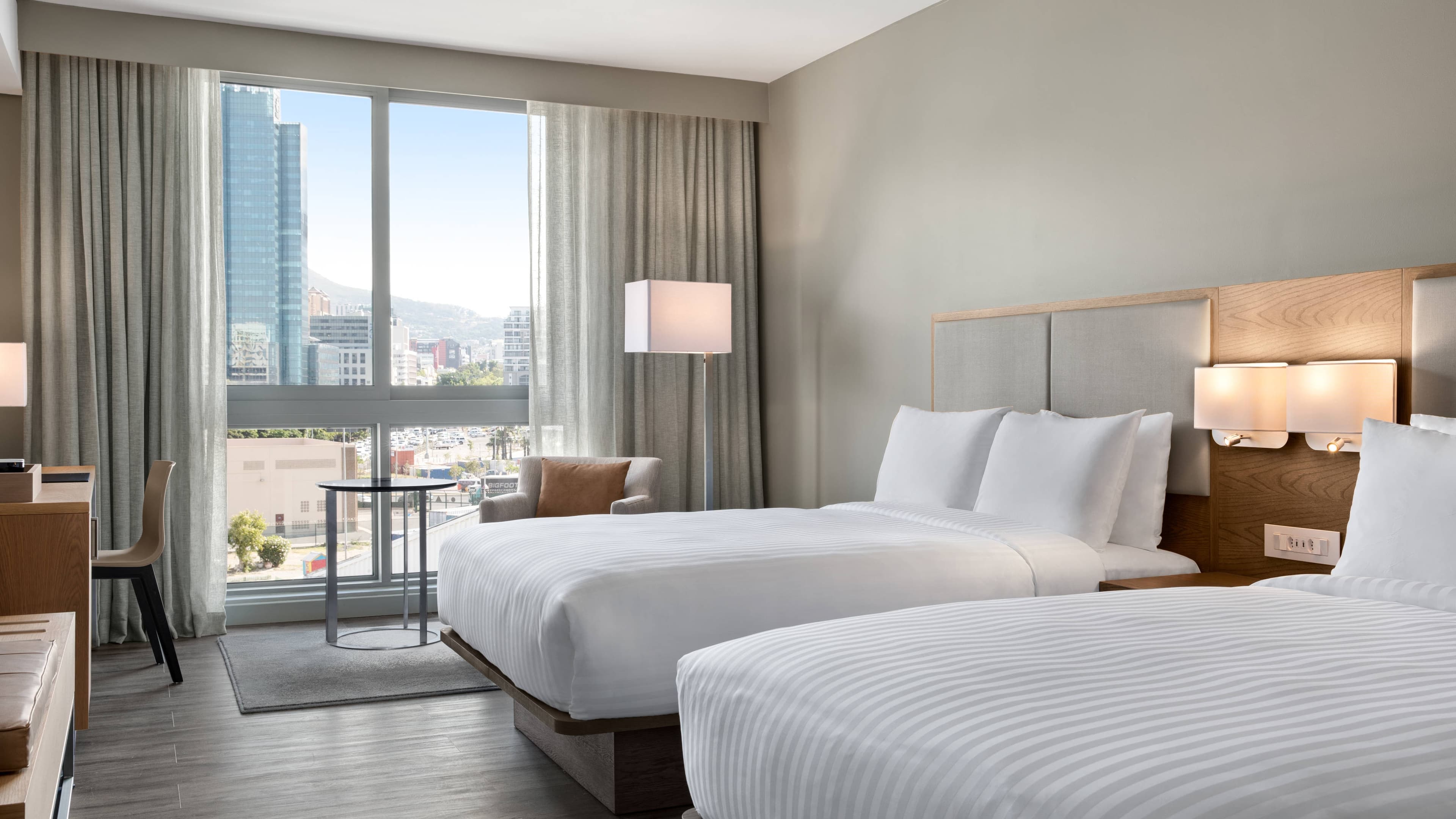AC Hotel Cape Town Waterfront - Image 2