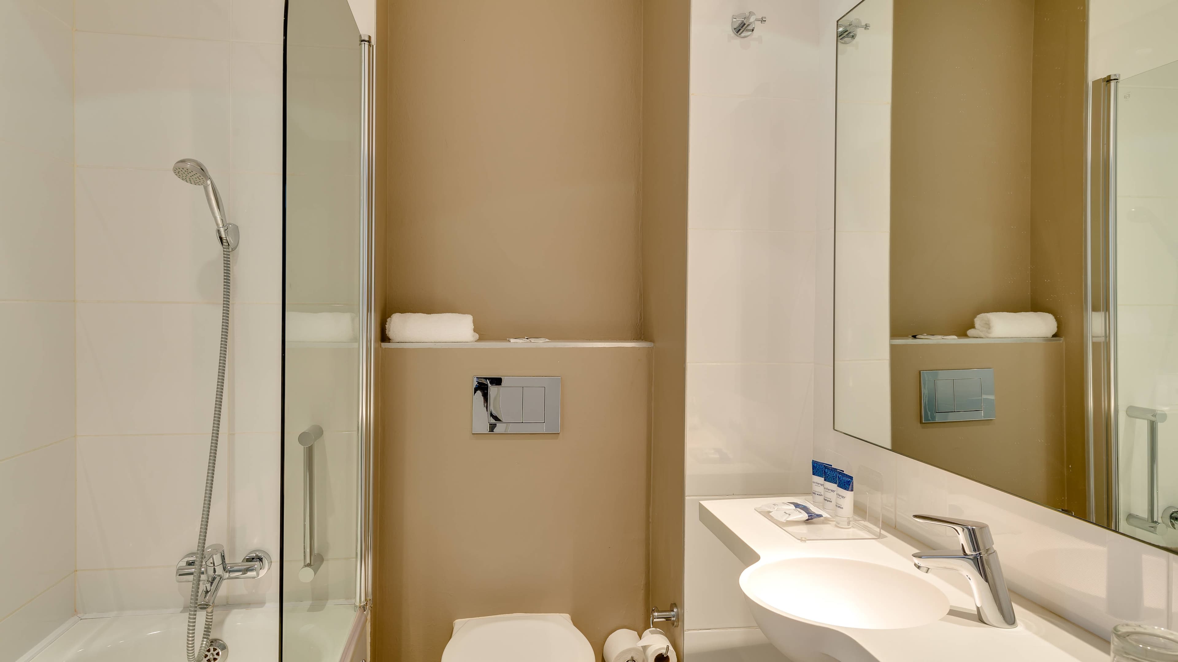 Protea Hotel Cape Town Waterfront Breakwater Lodge — 8