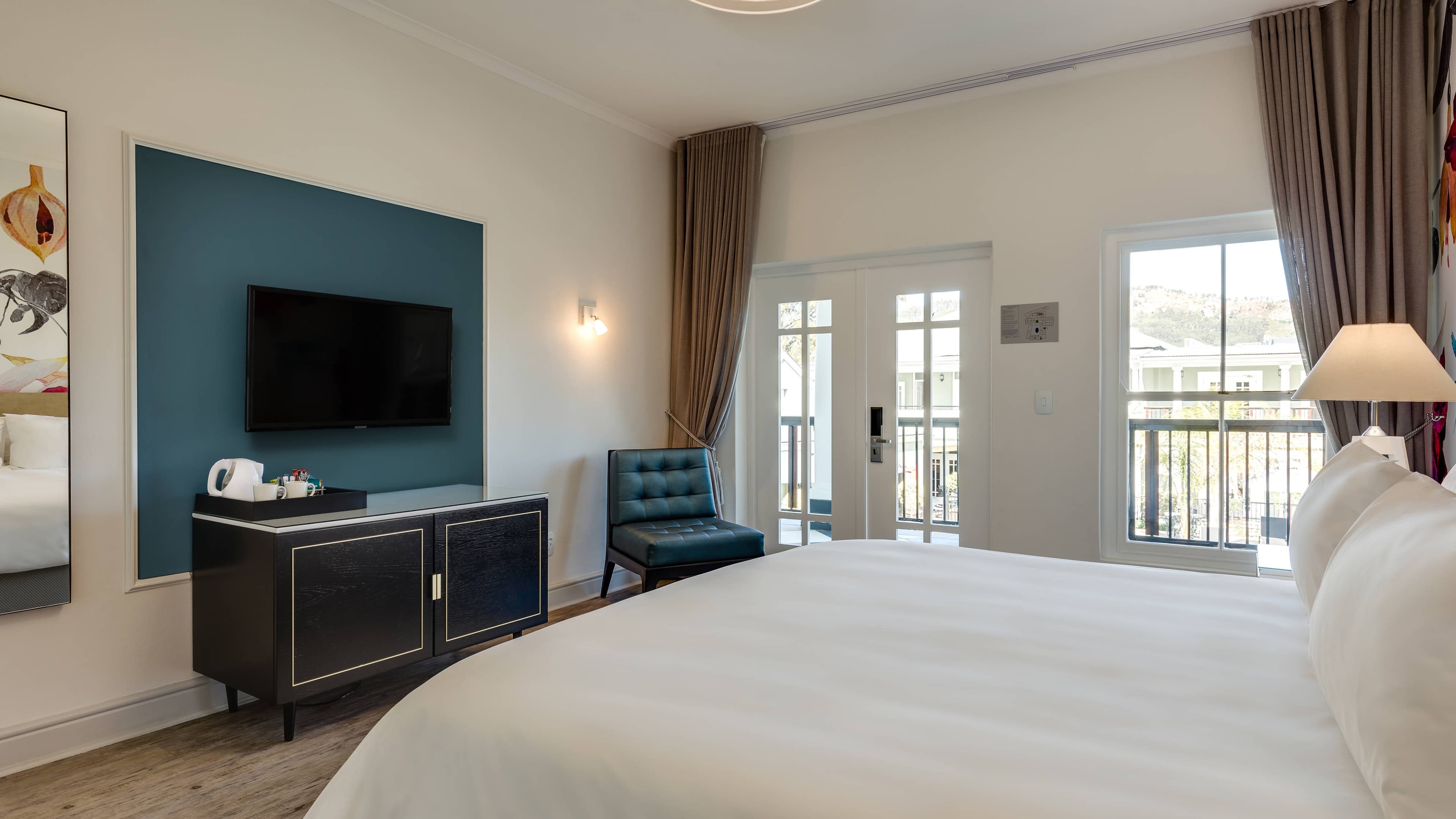 Deluxe Guest room - Image 4