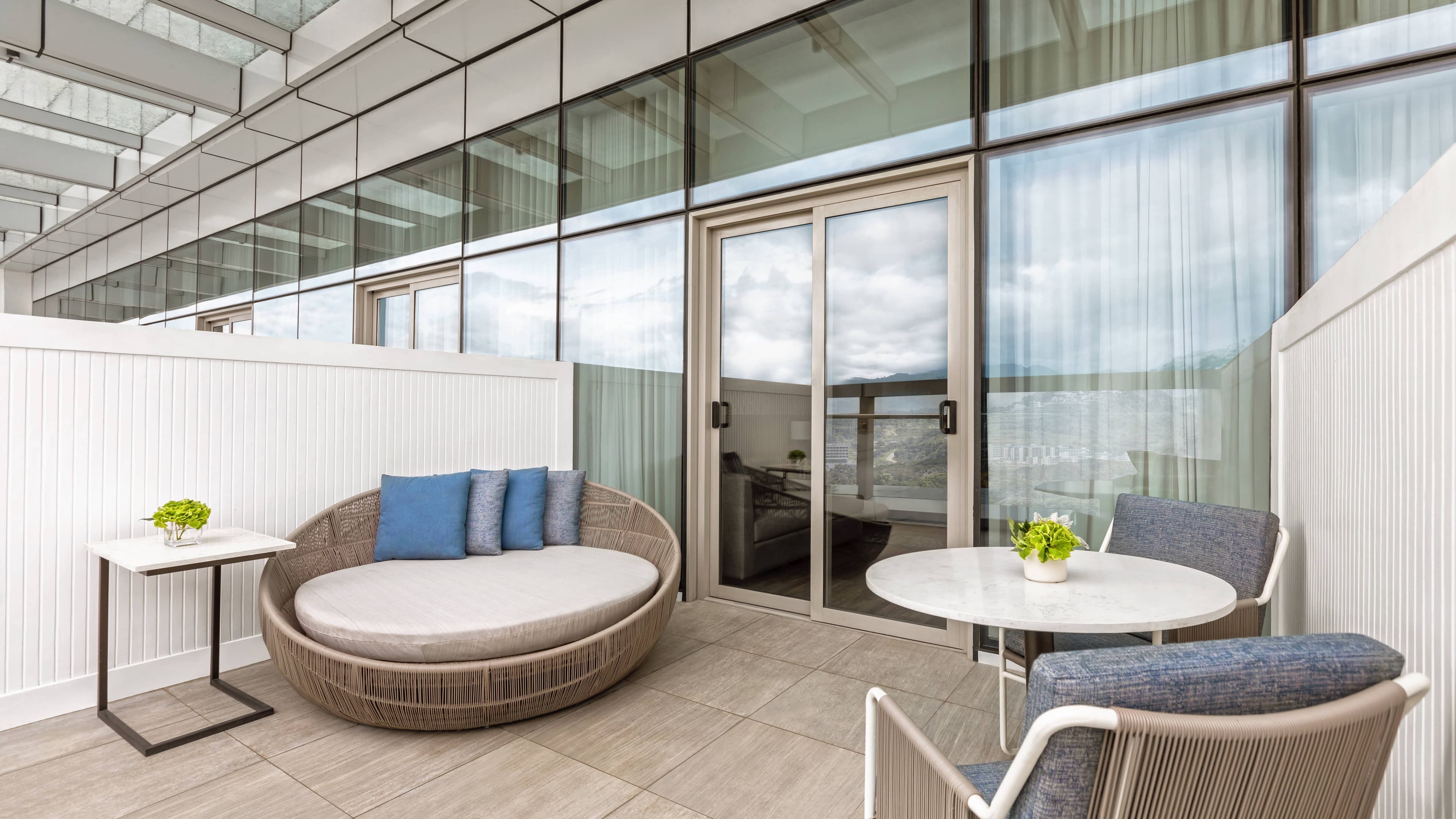 Clark Marriott Hotel — 36