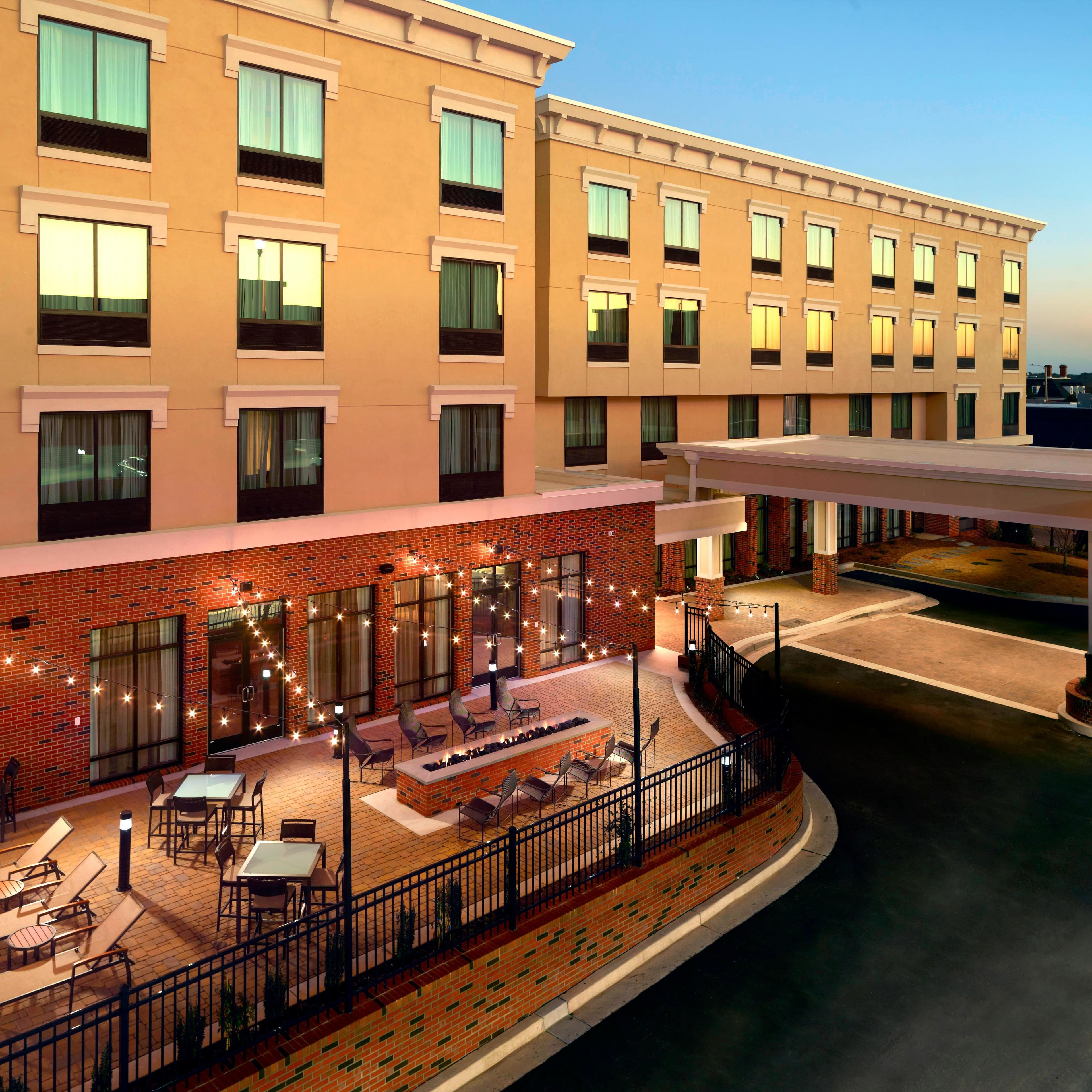 Courtyard LaGrange - Image 1