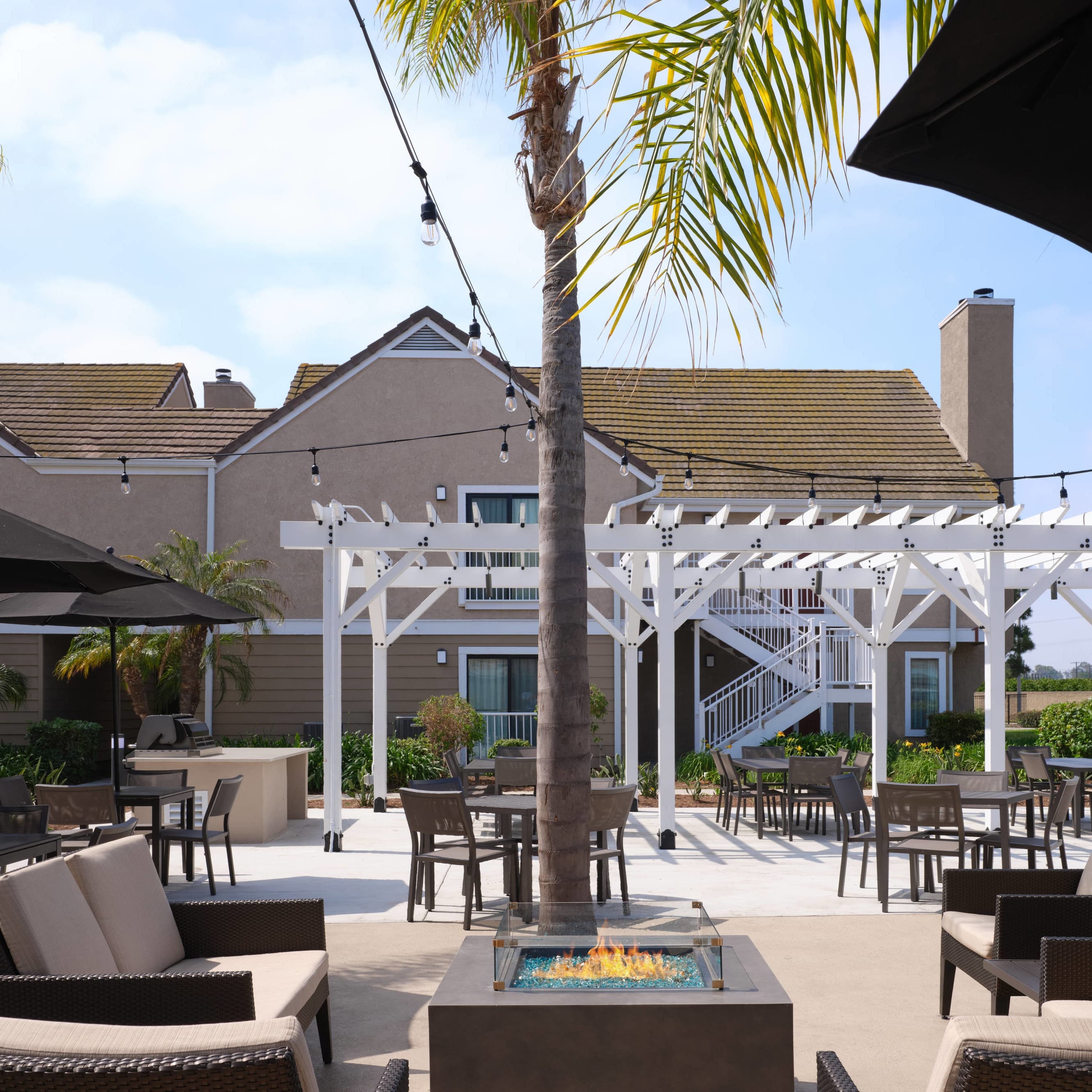Residence Inn Costa Mesa Newport Beach - Image 1