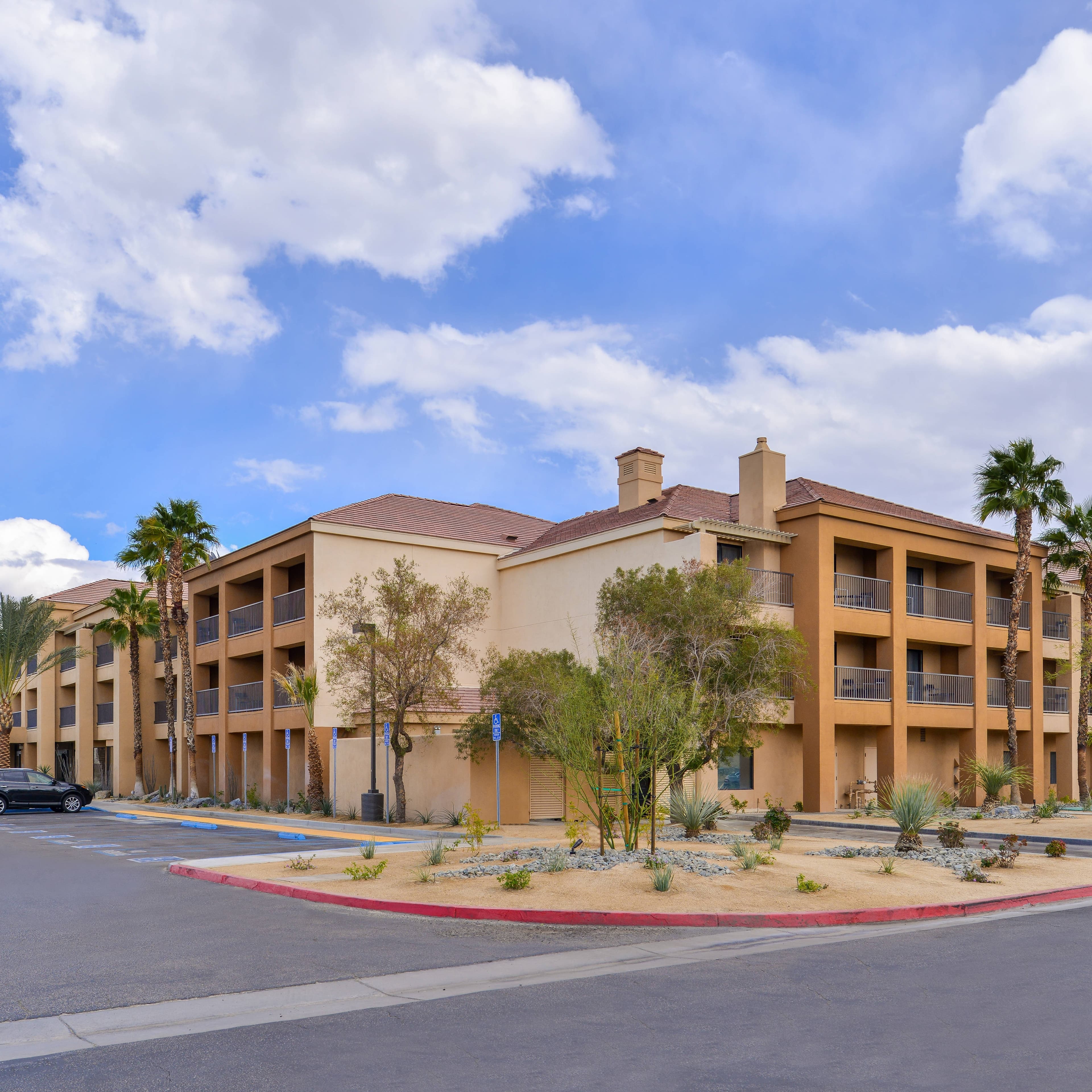 Courtyard Palm Desert - Image 1