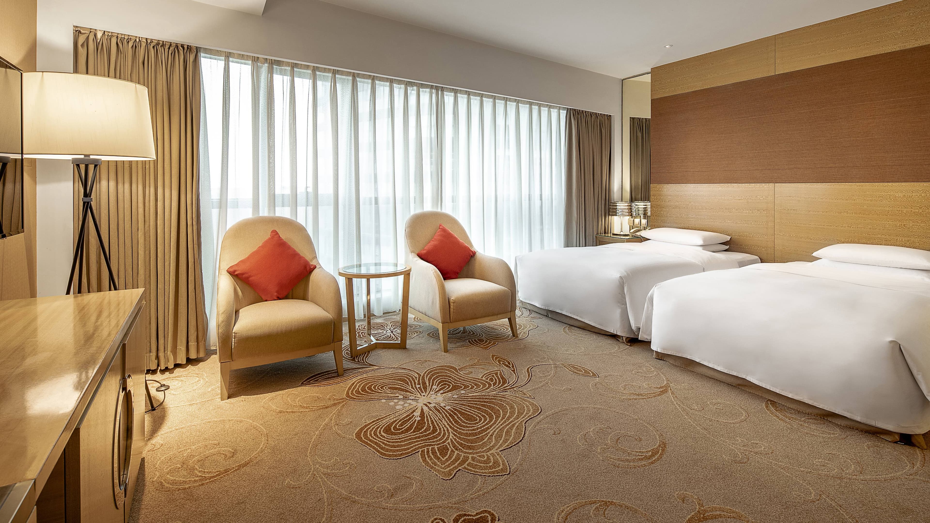 Renaissance Chengdu Hotel - Image 4