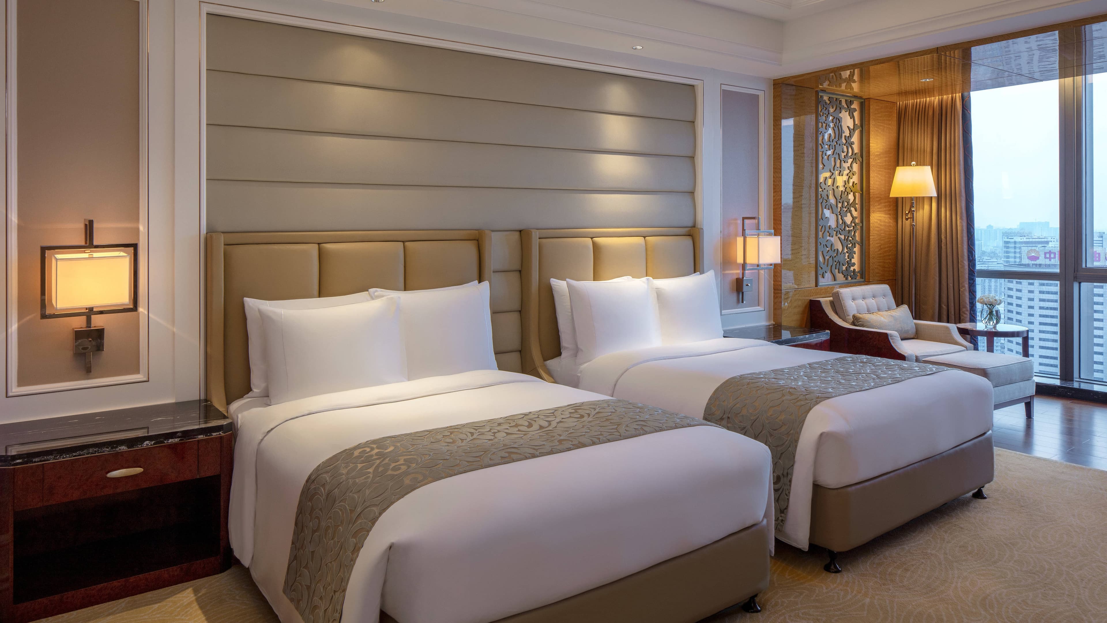 The Ritz-Carlton, Chengdu - Image 2