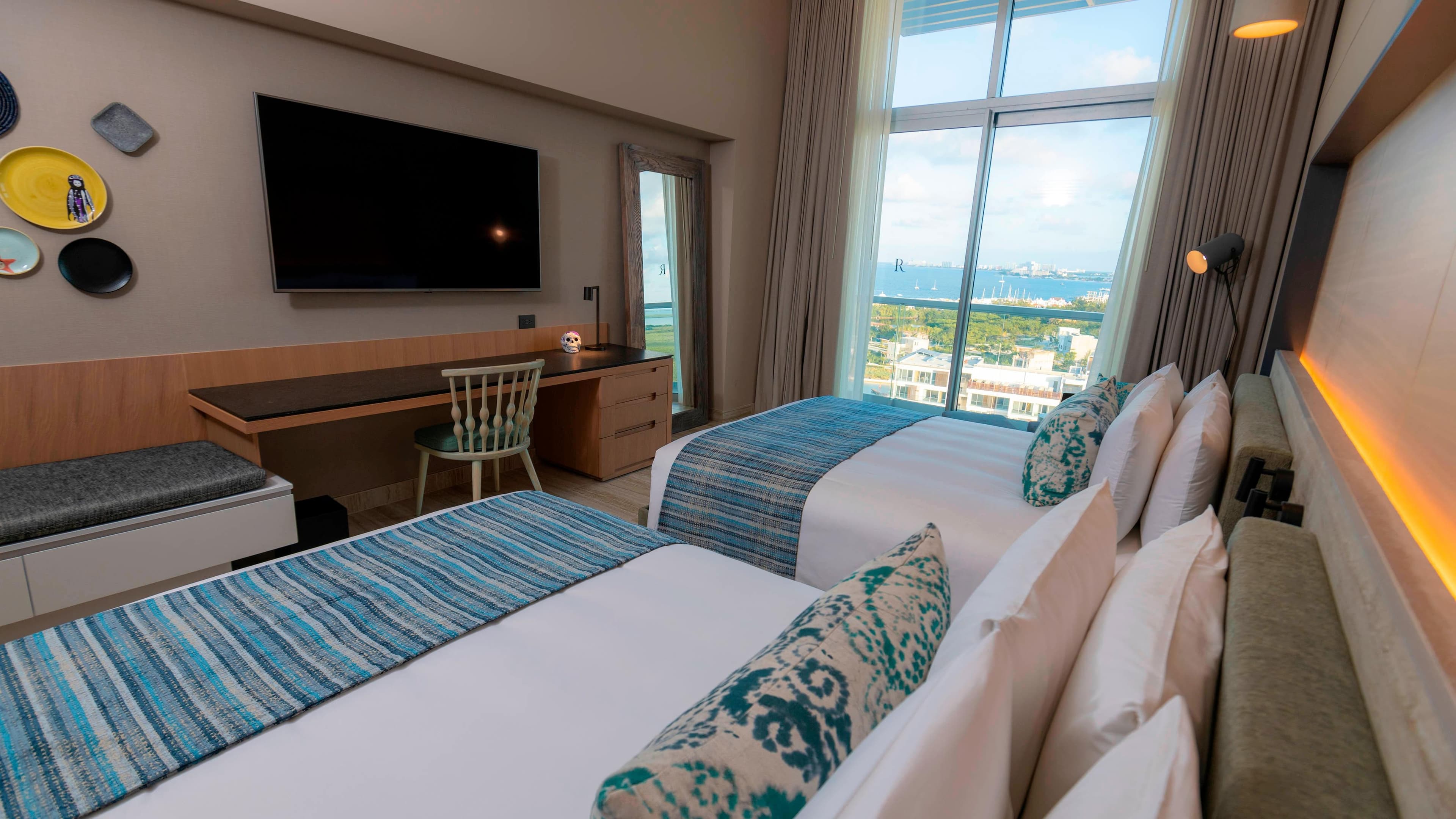 Renaissance Cancun Resort & Marina - Image 4