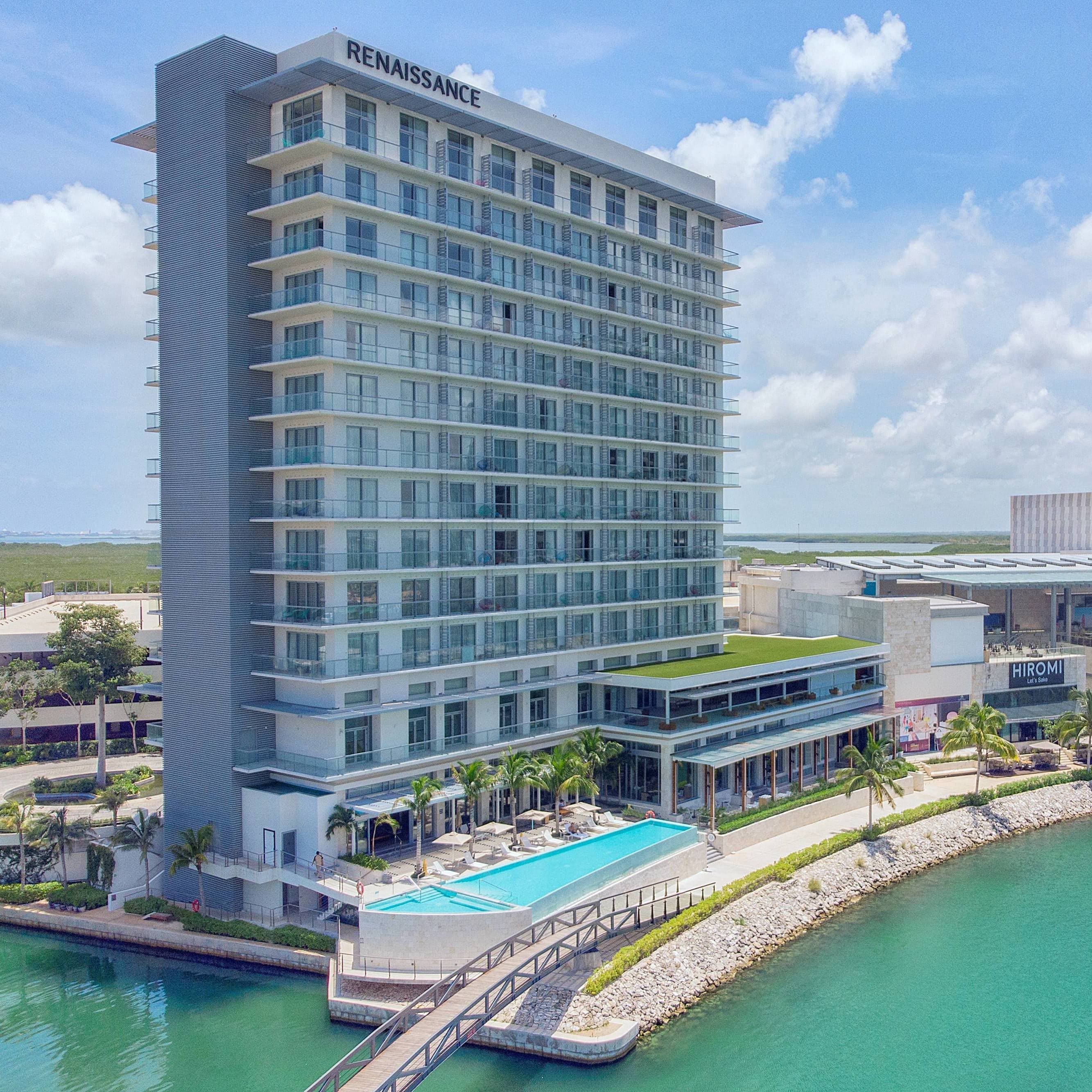 Renaissance Cancun Resort & Marina - Image 1