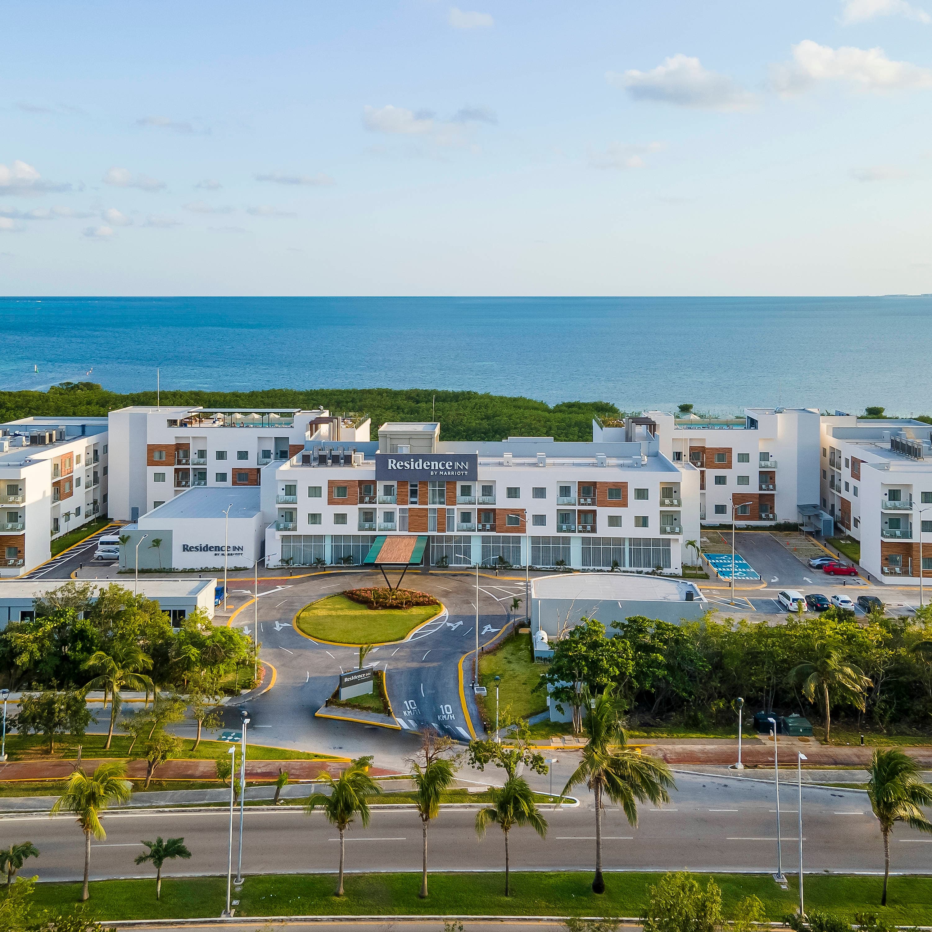 Residence Inn Cancun Hotel Zone - Image 1