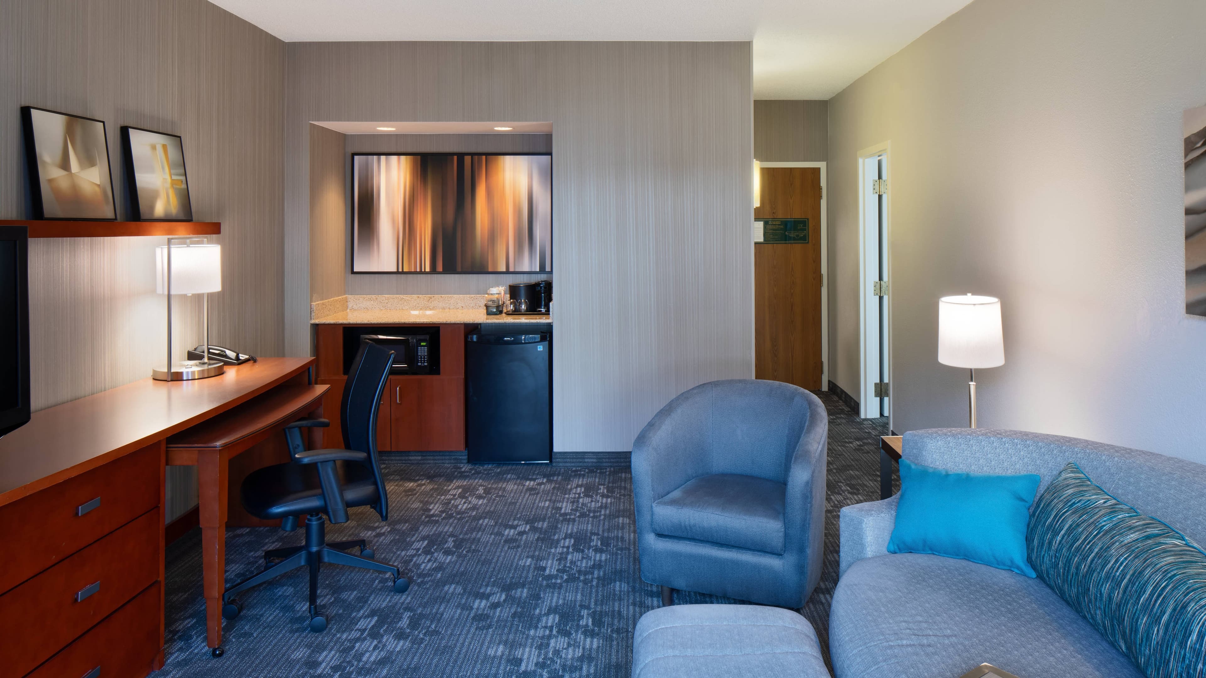 Courtyard Cincinnati Blue Ash — 10