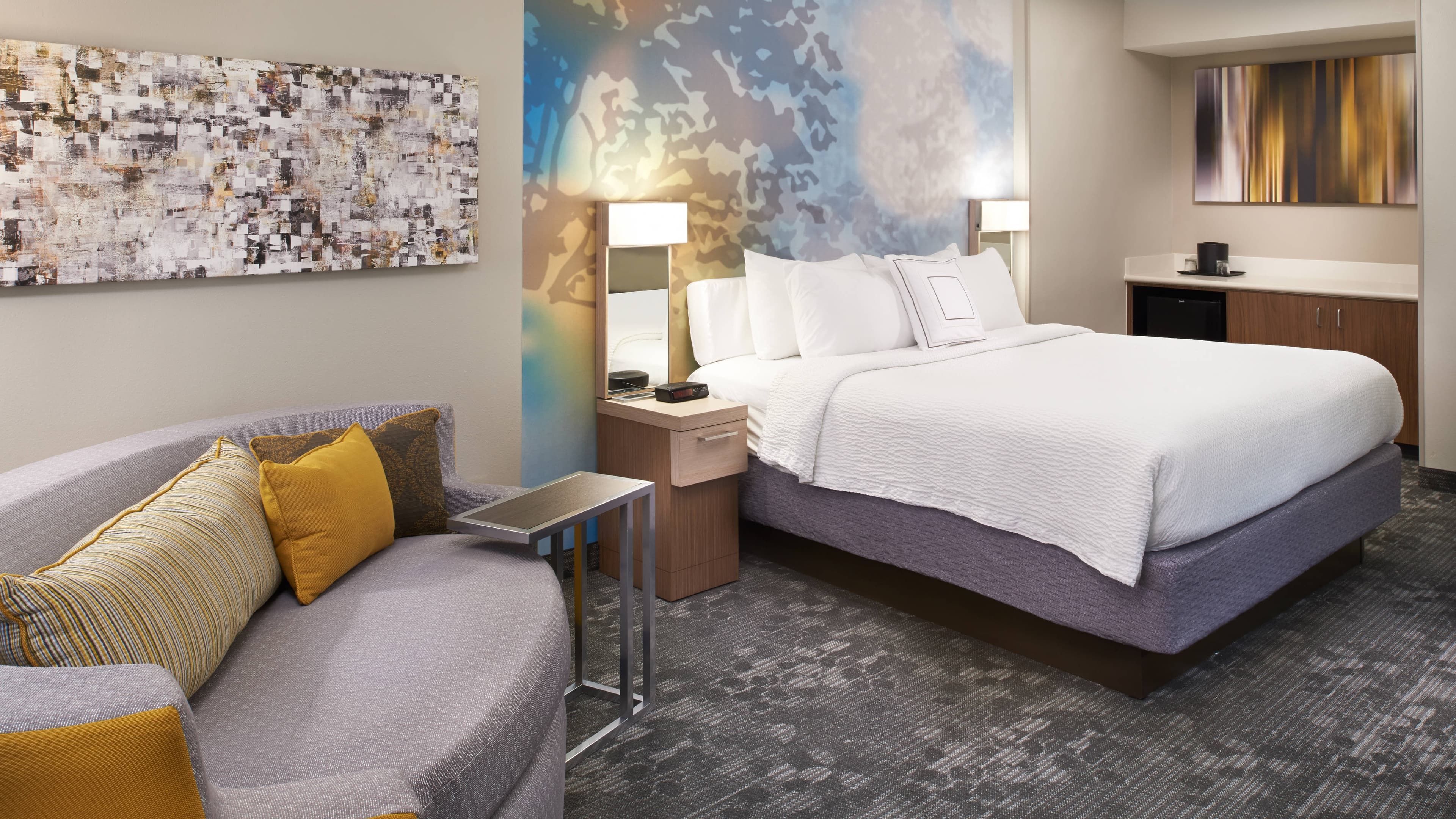 Courtyard Cincinnati Covington - Image 2