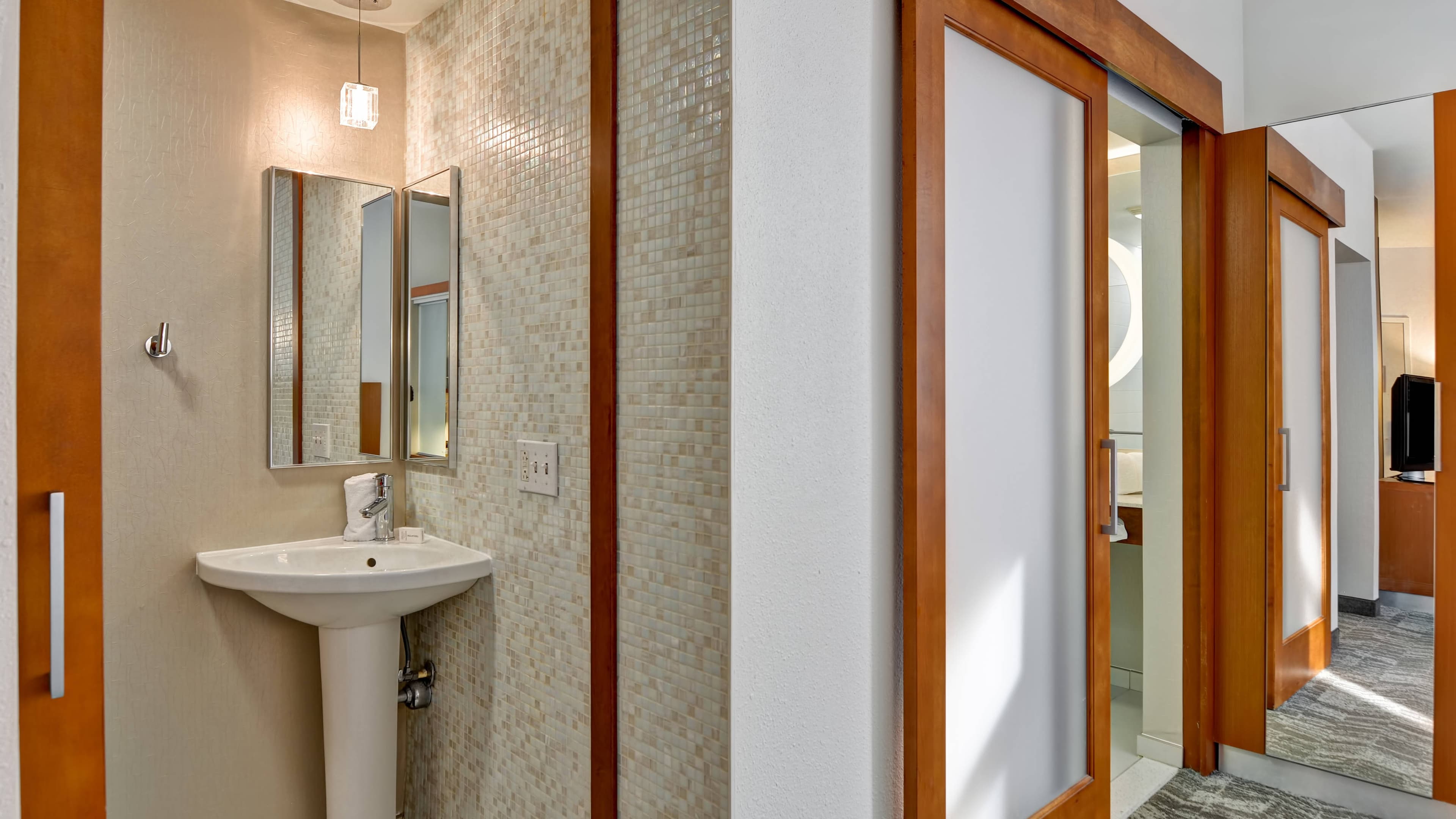 SpringHill Suites Cincinnati Midtown — 11