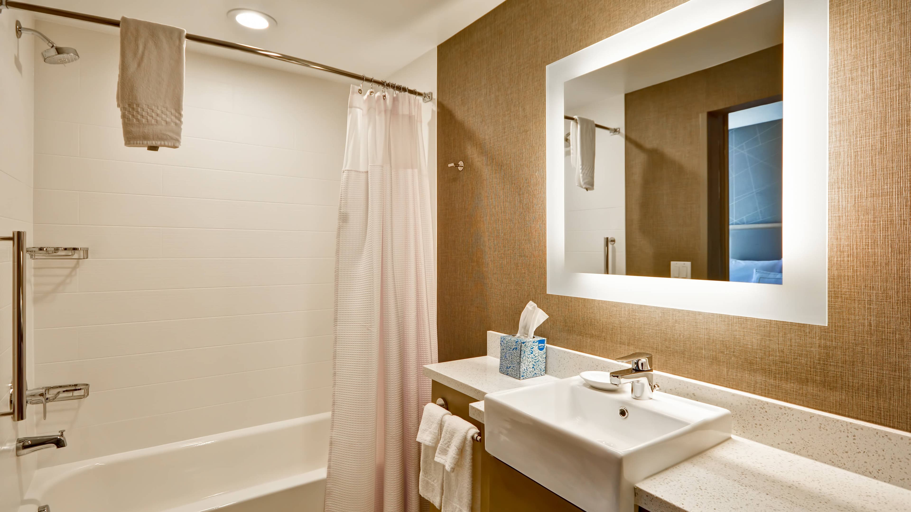 SpringHill Suites Cincinnati Blue Ash — 17
