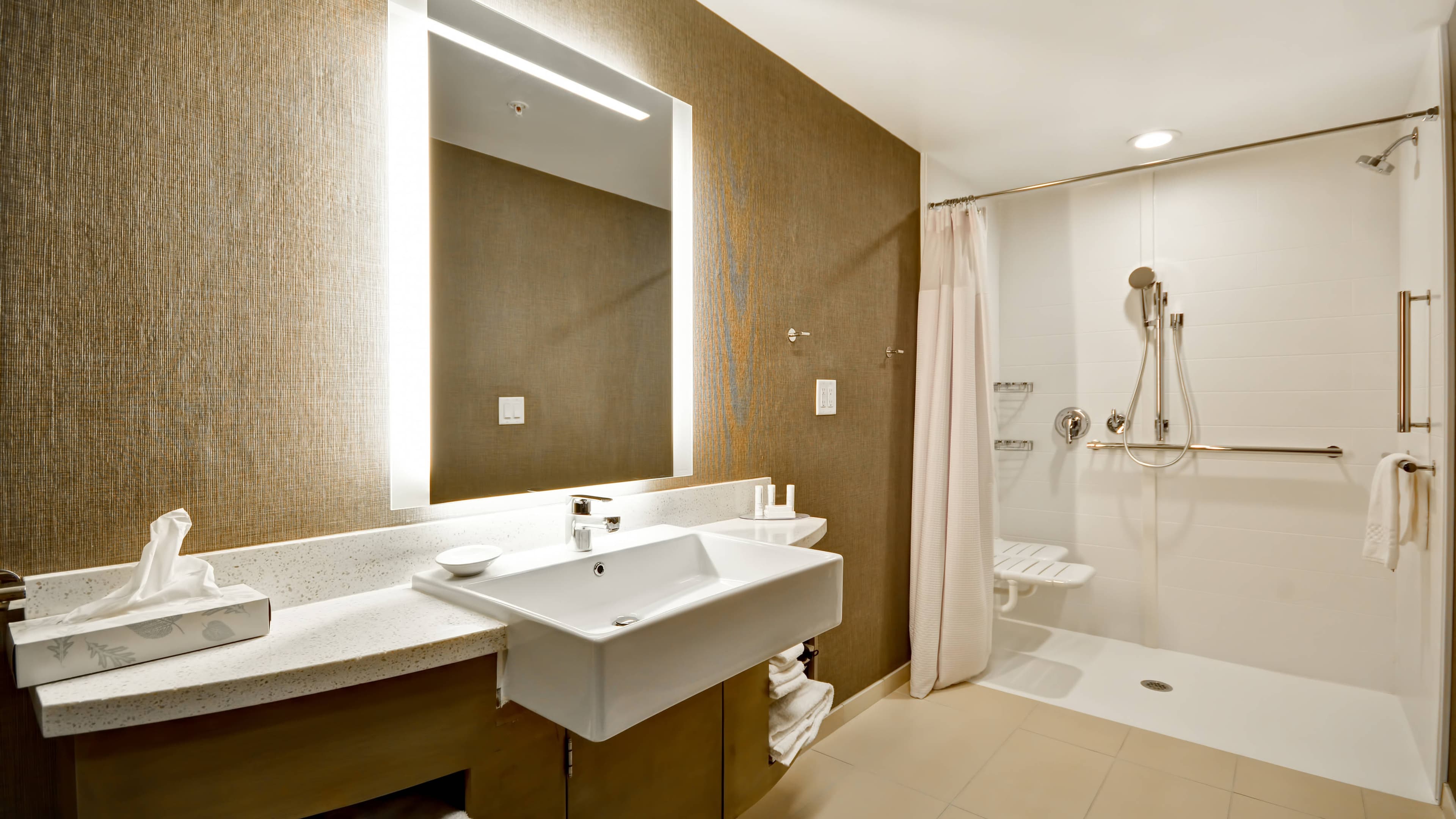 SpringHill Suites Cincinnati Blue Ash — 9