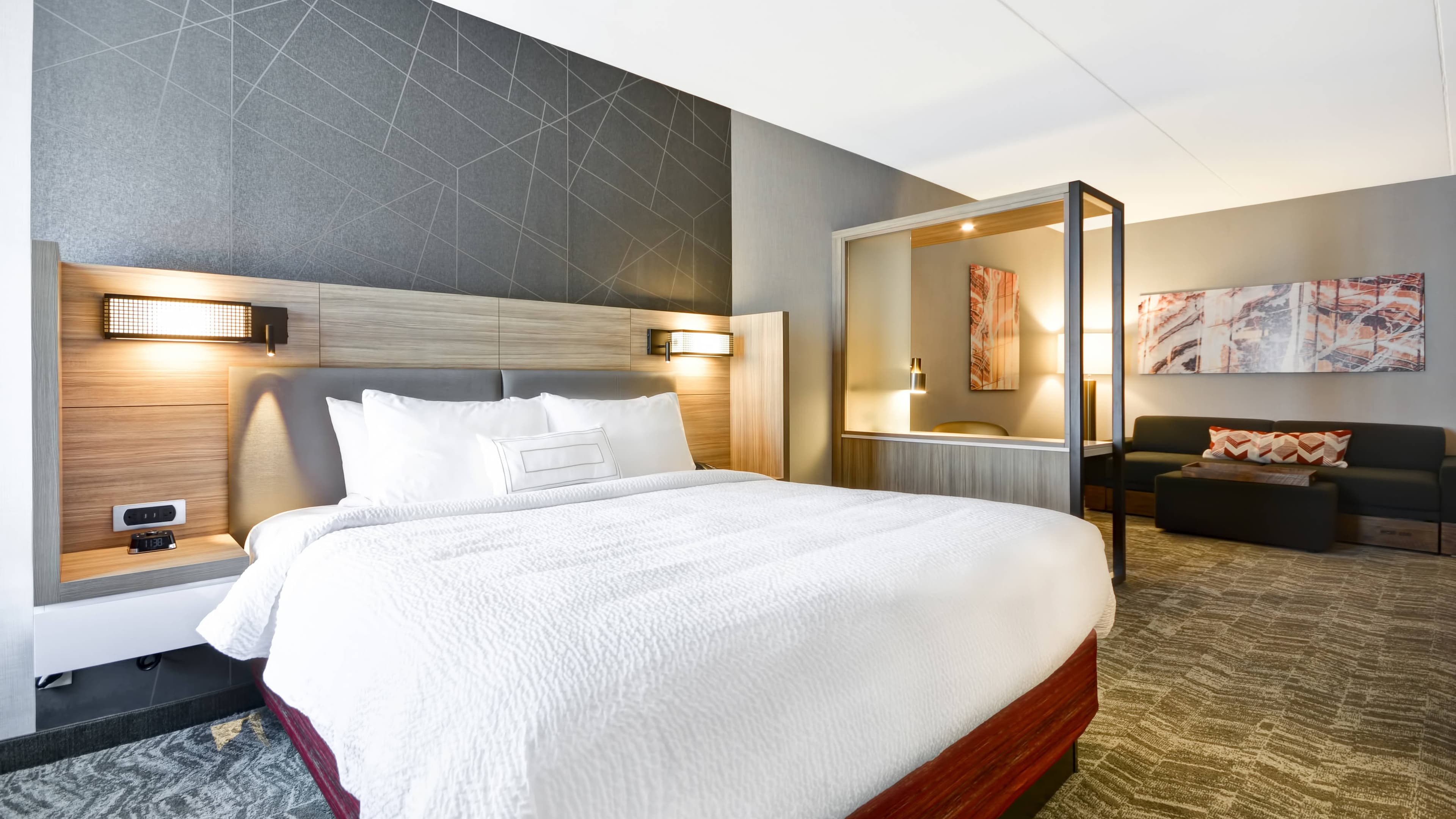 SpringHill Suites Cincinnati Blue Ash - Image 4
