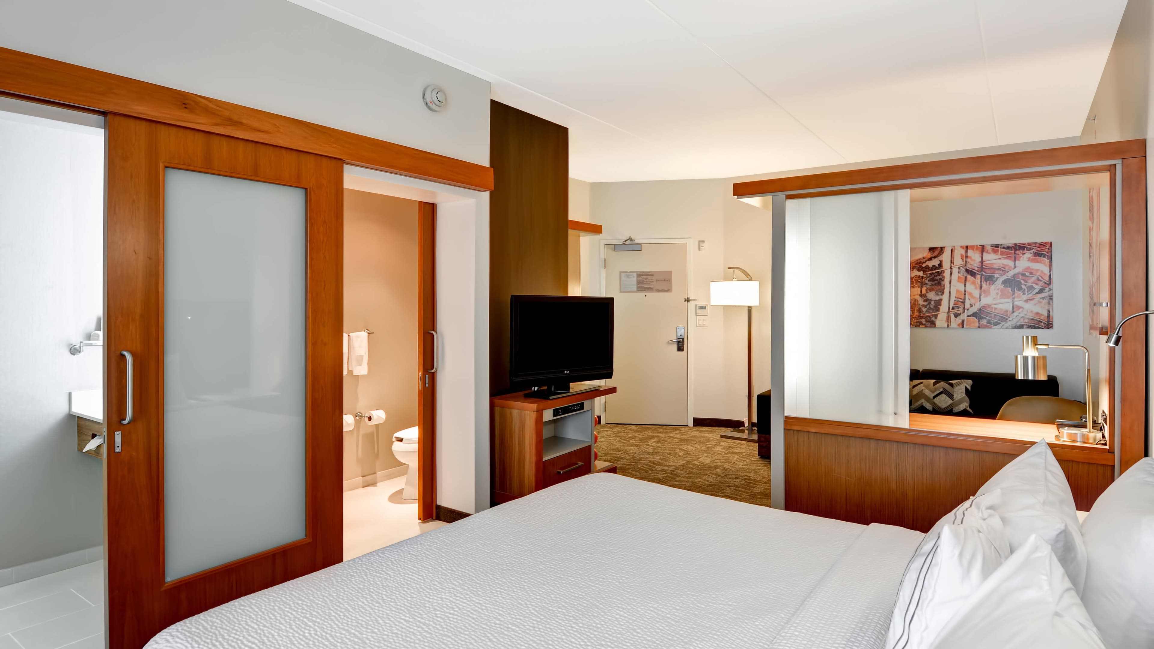 SpringHill Suites Cincinnati Airport South - Image 3
