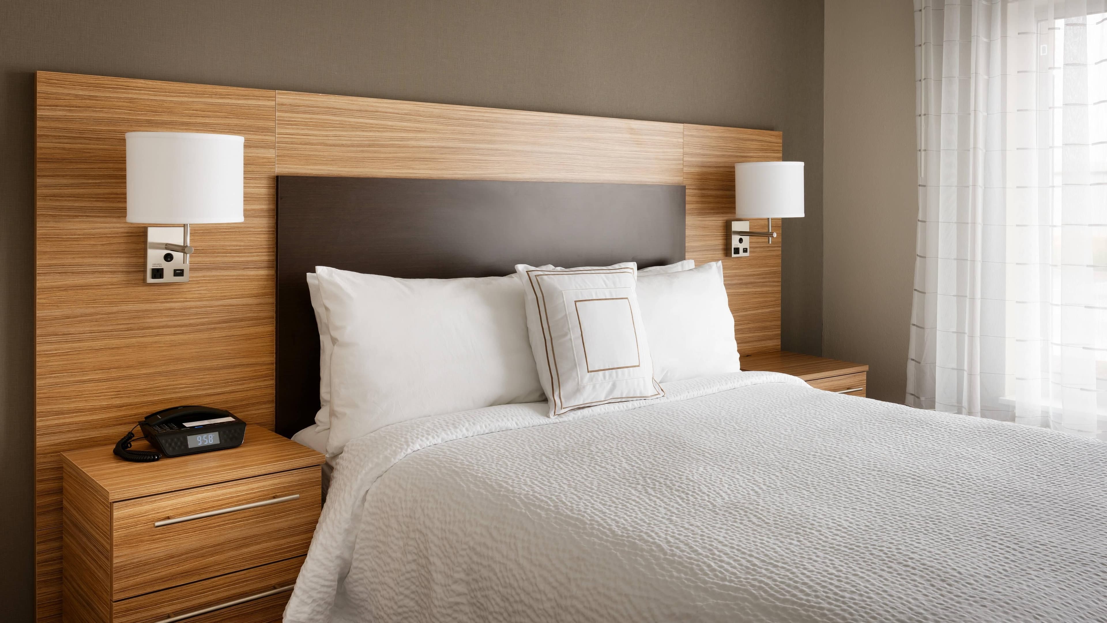 2 Bedroom Suite - Image 3