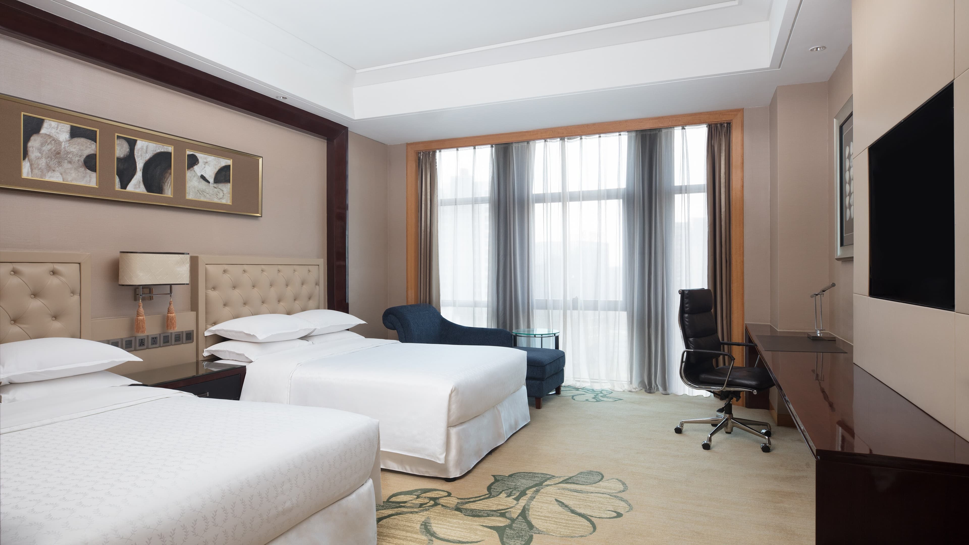 Deluxe Twin Room - Image 1
