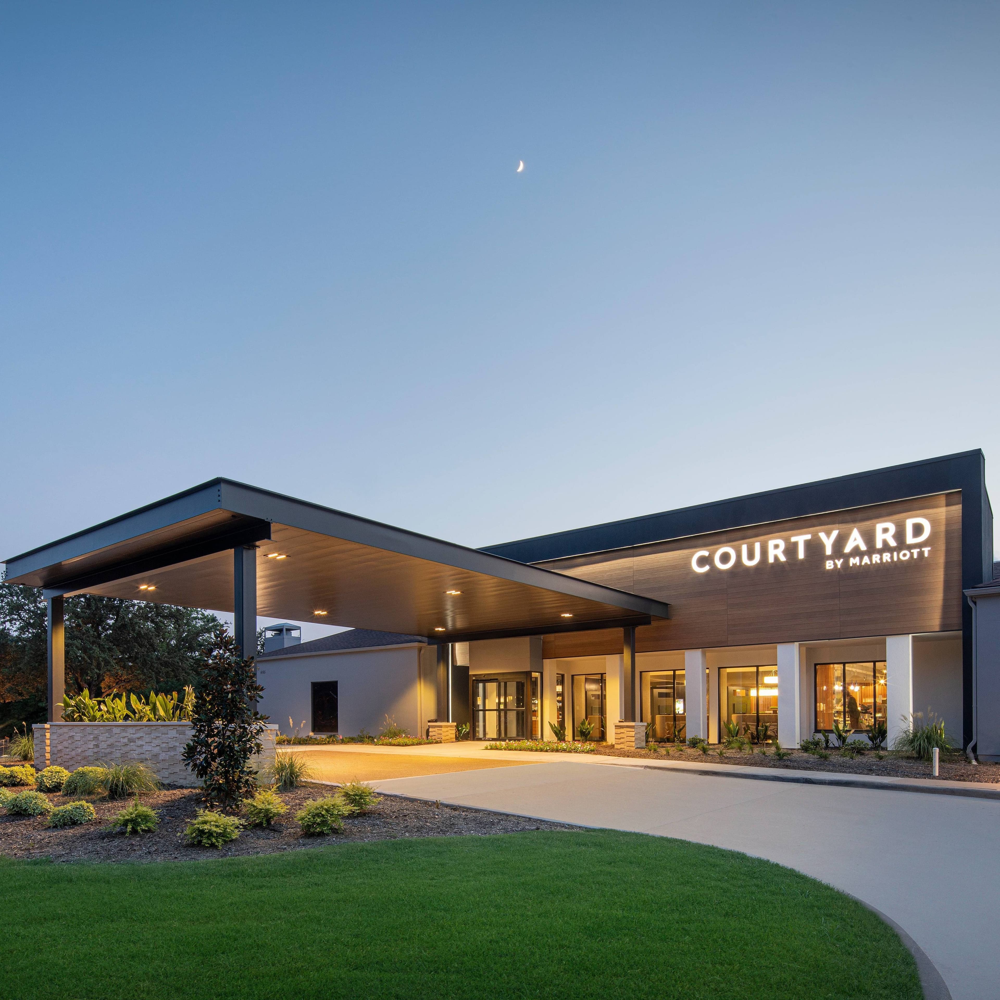 Courtyard Dallas Addison/Midway