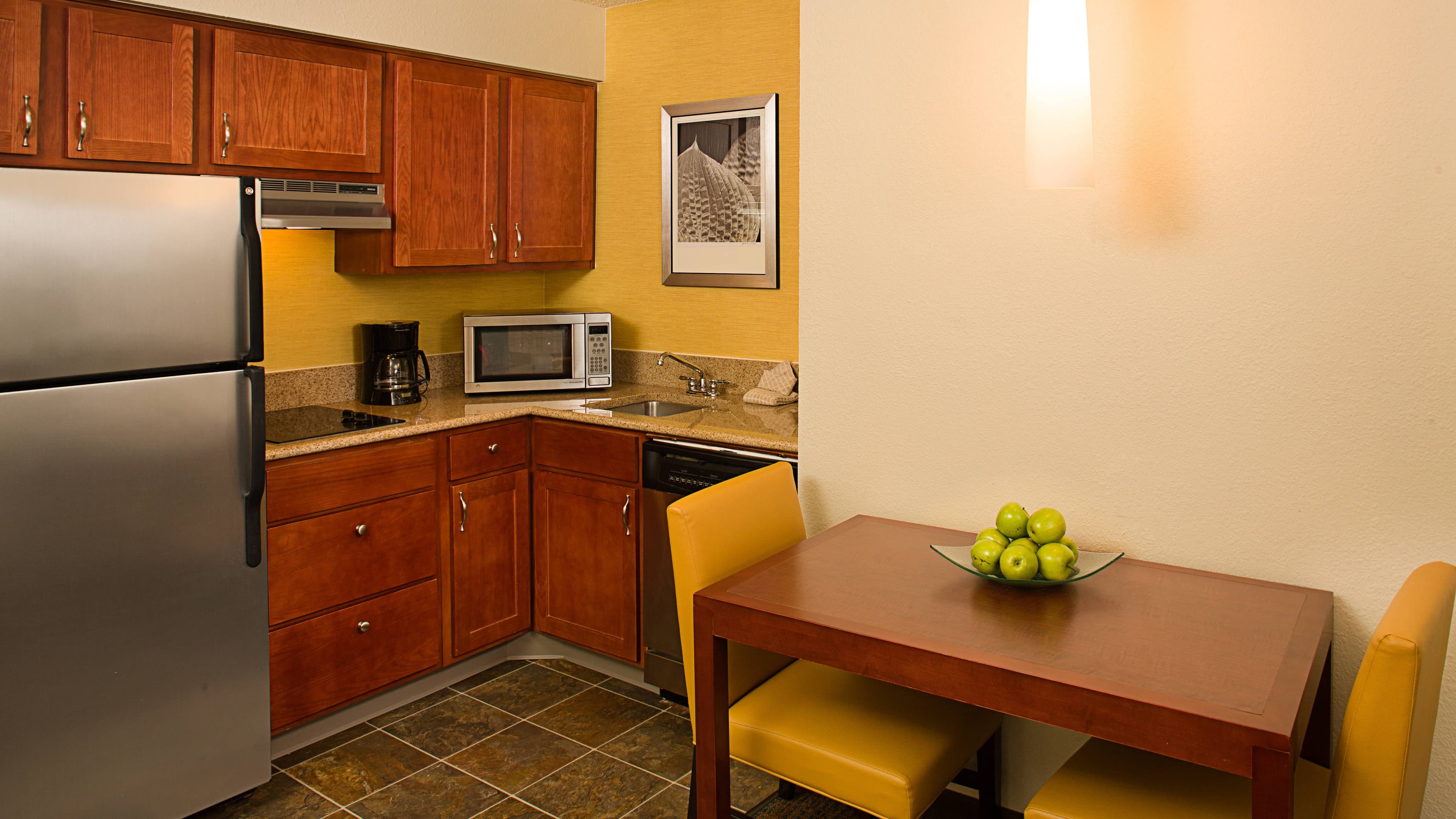 1 Bedroom Suite - Image 2